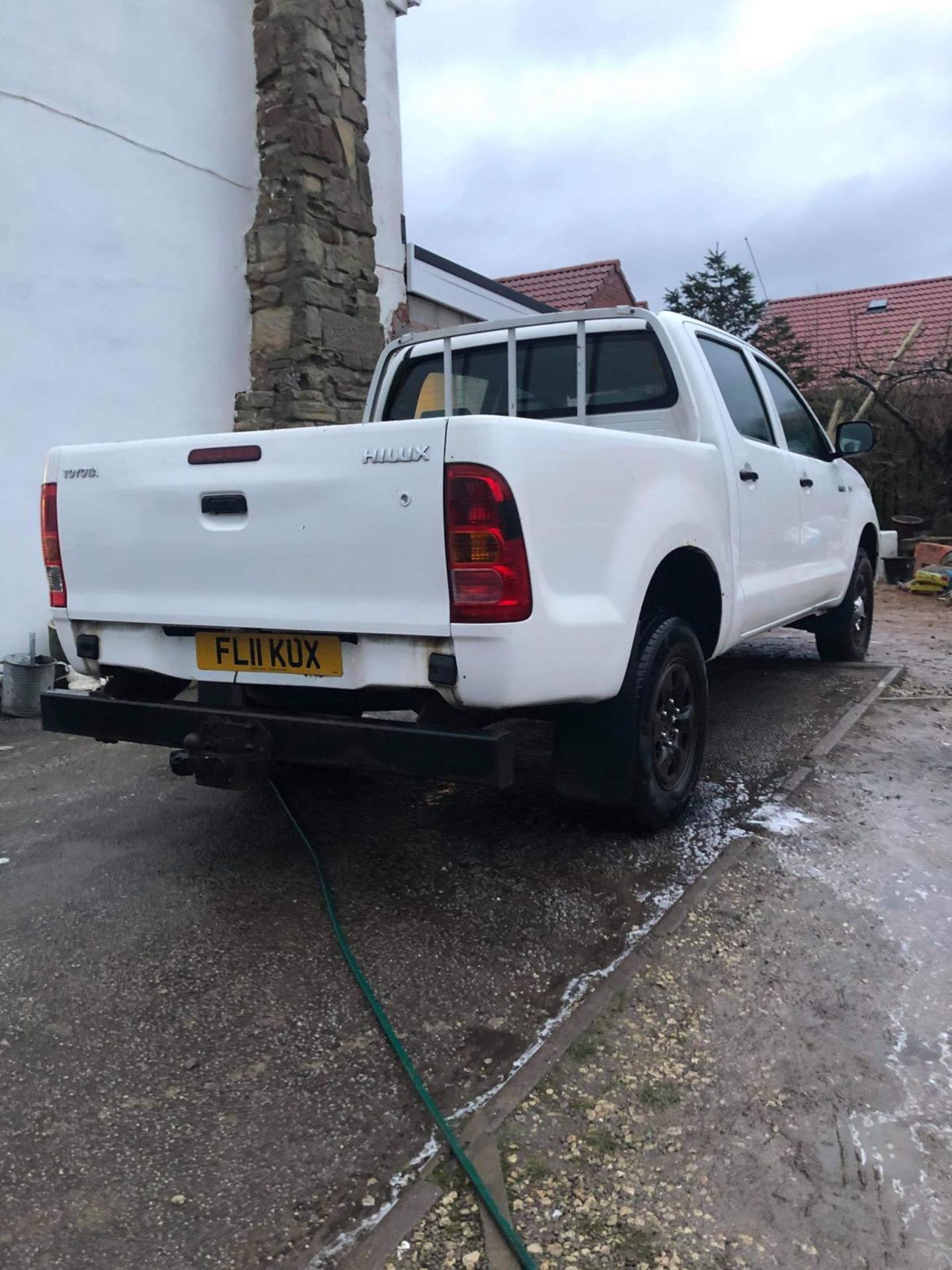 2011/11 REG TOYOTA HILUX HL2 D-4D 4X4 DCB 2.5 DIESEL LIGHT 4X4 UTILITY, SHOWING 1 FORMER KEEPER - Image 5 of 9