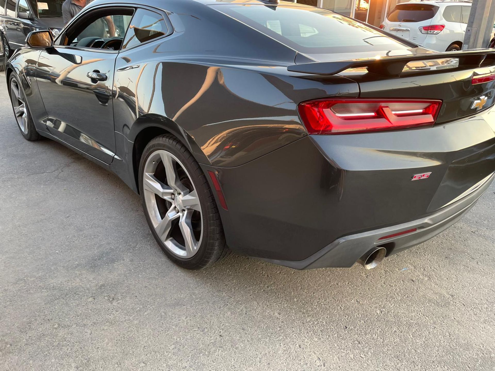 2017 Chevrolet comaro 6.2 V8 25,000km grey with red and black interior plus vat with Nova PLUS VAT - Image 6 of 10