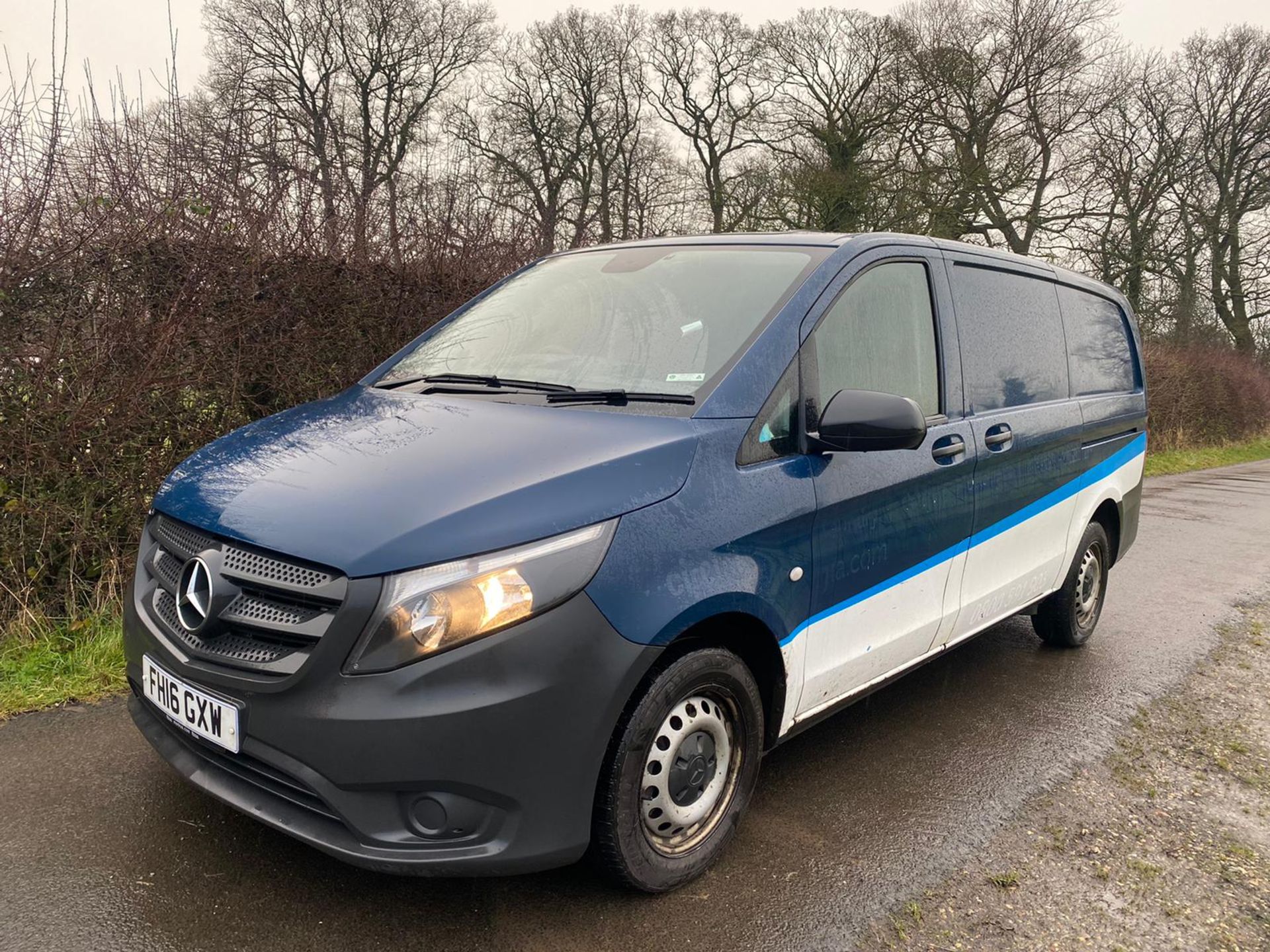 2016/16 REG MERCEDES-BENZ VITO 109 CDI 1.6 DIESEL BLUE PANEL VAN, SHOWING 0 FORMER KEEPERS *PLUS VAT - Image 2 of 14