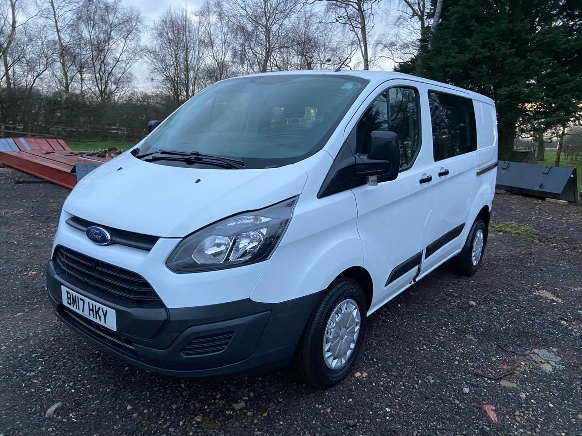 2017/17 REG FORD TRANSIT CUSTOM 290 2.0 DIESEL WHITE CREW VAN, SHOWING 0 FORMER KEEPERS *PLUS VAT* - Image 3 of 12