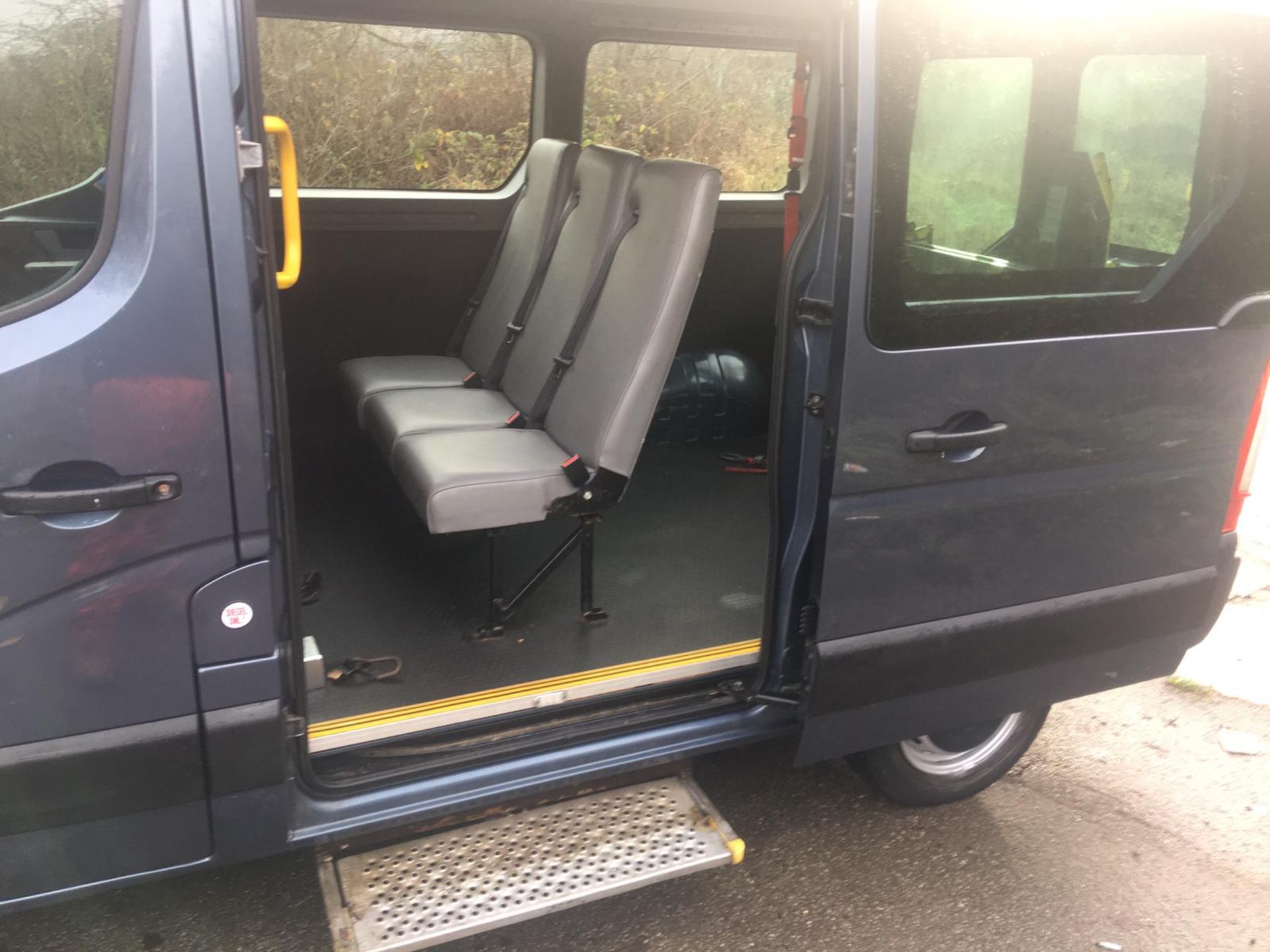2013/63 REG RENAULT MASTER 2.3 DIESEL DISABLED ACCESS VEHICLE / MINIBUS, SHOWING 2 FORMER KEEPERS - Image 6 of 33