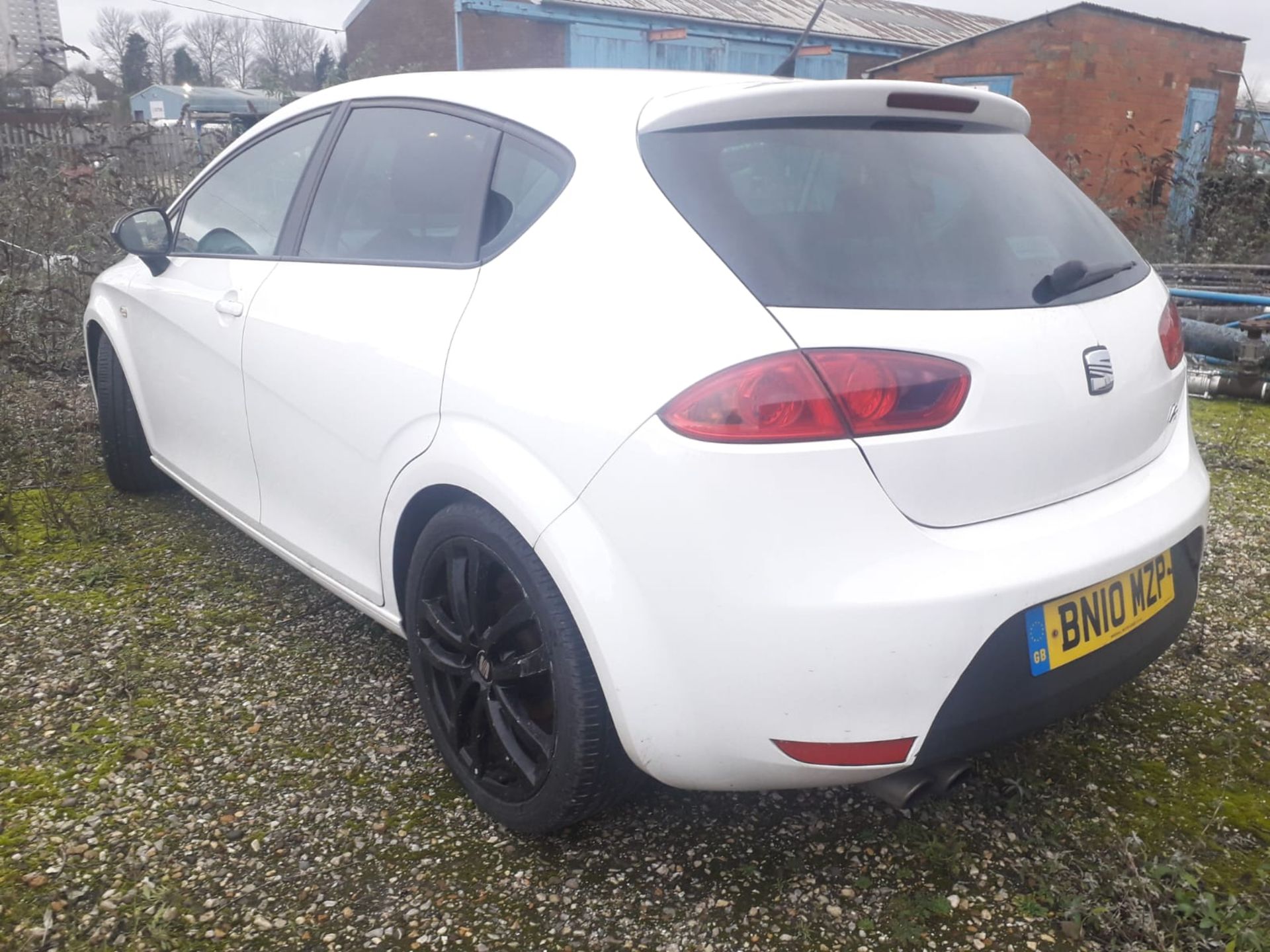 2010/10 REG SEAT LEON FR CR TDI 2.0 DIESEL WHITE 5DR HATCHBACK, SHOWING 2 FORMER KEEPERS *NO VAT* - Image 5 of 12