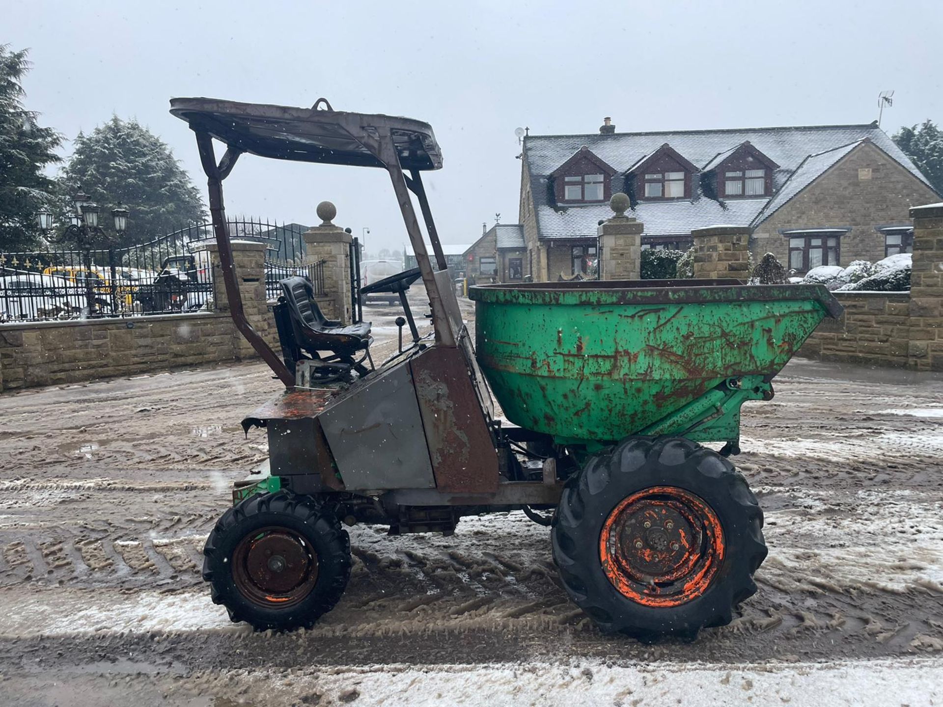 Ausa 150DG DumperBeen Stood For A Few Years Did Run Drive And Work Before 1.5 Ton Swivel Skip - Image 3 of 6