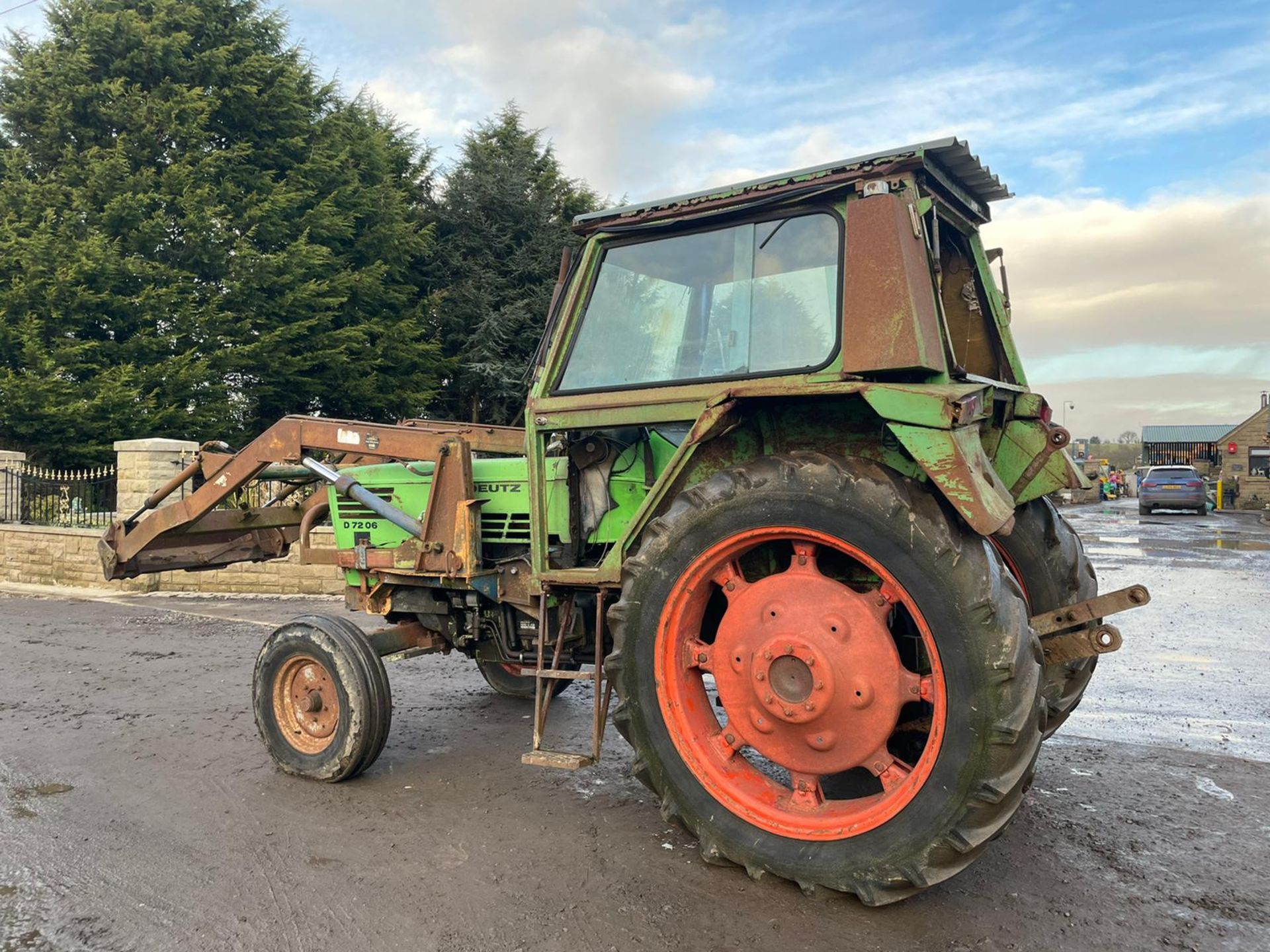 DEUTZ D7206 LOADER TRACTOR, RUNS, WORKS AND LIFTS, 3 POINT LINKAGE, PICK UP HITCH *NO VAT* - Image 3 of 5