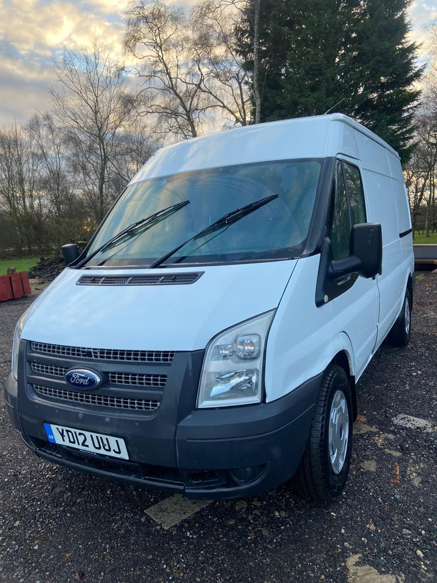 2012/12 REG FORD TRANSIT 100 T350 RWD 2.2 DIESEL WHITE PANEL VAN, SHOWING 0 FORMER KEEPERS *PLUS VAT - Image 3 of 10