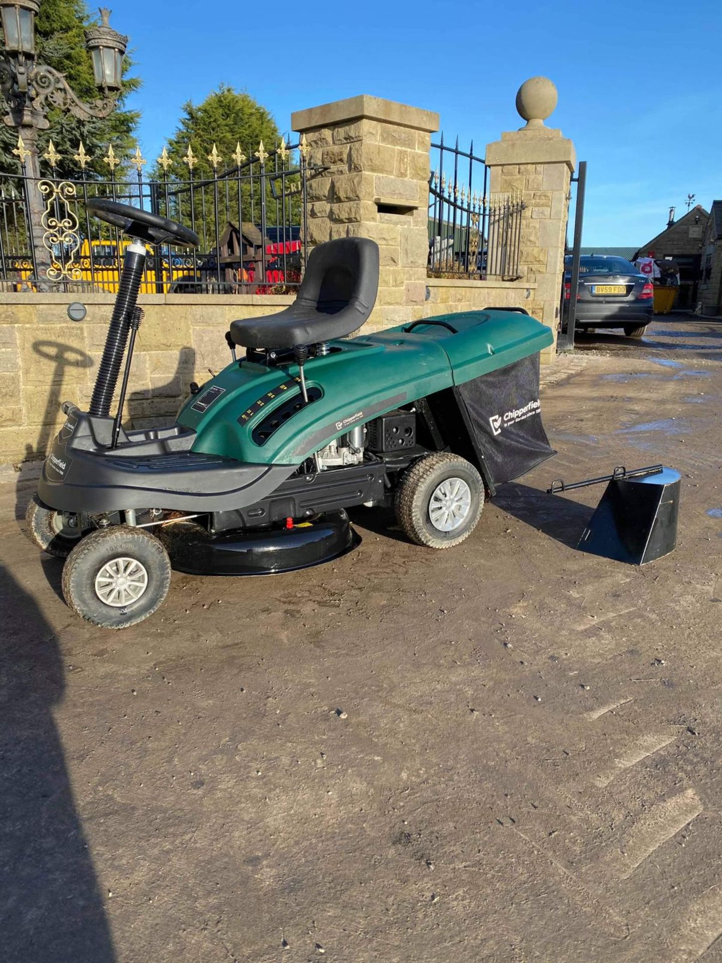 2020 CHIPPERFIELD C25-7 RIDE ON LAWN MOWER, RUNS, DRIVES AND CUTS, EX-DEMO CONDITION *NO VAT*