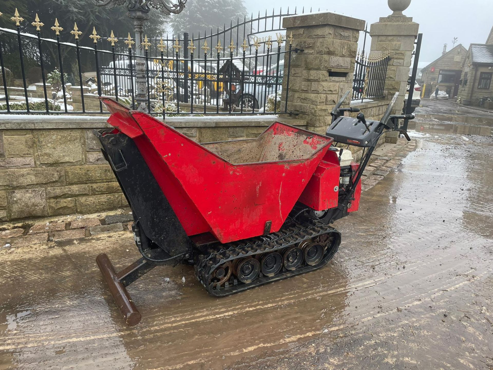 HONDA HP500H TRACKED DUMPER, RUNS AND DRIVES *NO VAT*