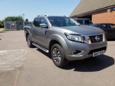 2017/67 REG NISSAN NAVARA TEKNA DCI AUTO 2.3 DIESEL GREY PICK-UP, SHOWING 2 FORMER KEEPERS *PLUS VAT