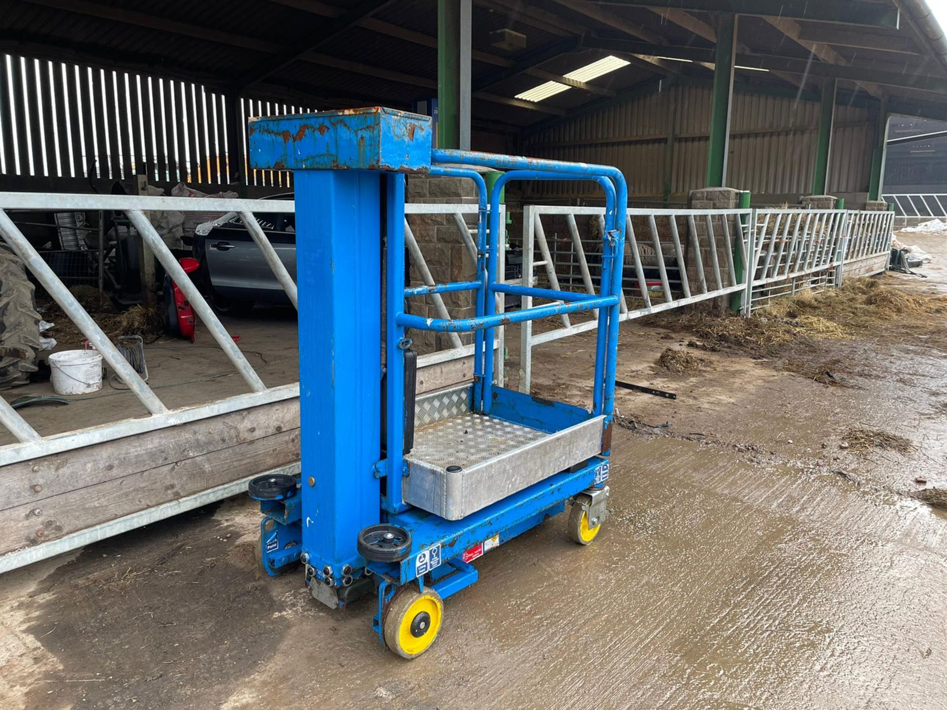 2010 POWERTOWER NANO ELECTRIC SCISSOR LIFT, GOOD CONDITON, CHOICE OF 2 ALL WORKS *PLUS VAT* - Image 4 of 8