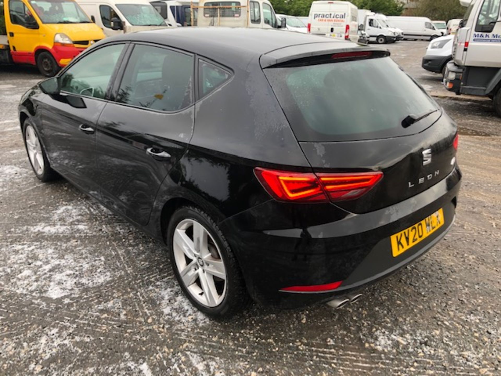 2020/20 REG SEAT LEON FR TSI EVO 1.5 PETROL BLACK 5 DOOR HATCHBACK, SHOWING 0 FORMER KEEPERS *NO VAT - Image 4 of 13