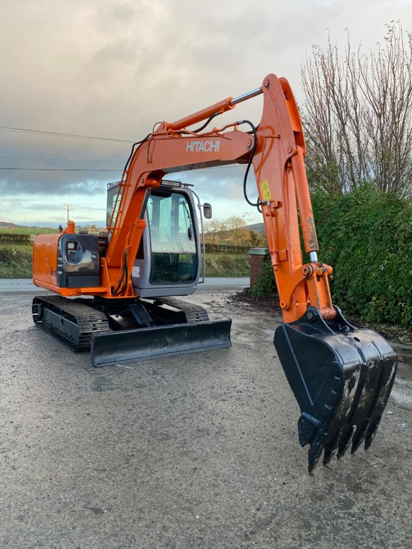 2008 HITACHI ZAXIS 70 TRACKED CRAWLER EXCAVATOR / DIGGER, 3900 HOURS, 4 CYLINDER ISUZU ENGINE - Image 2 of 6