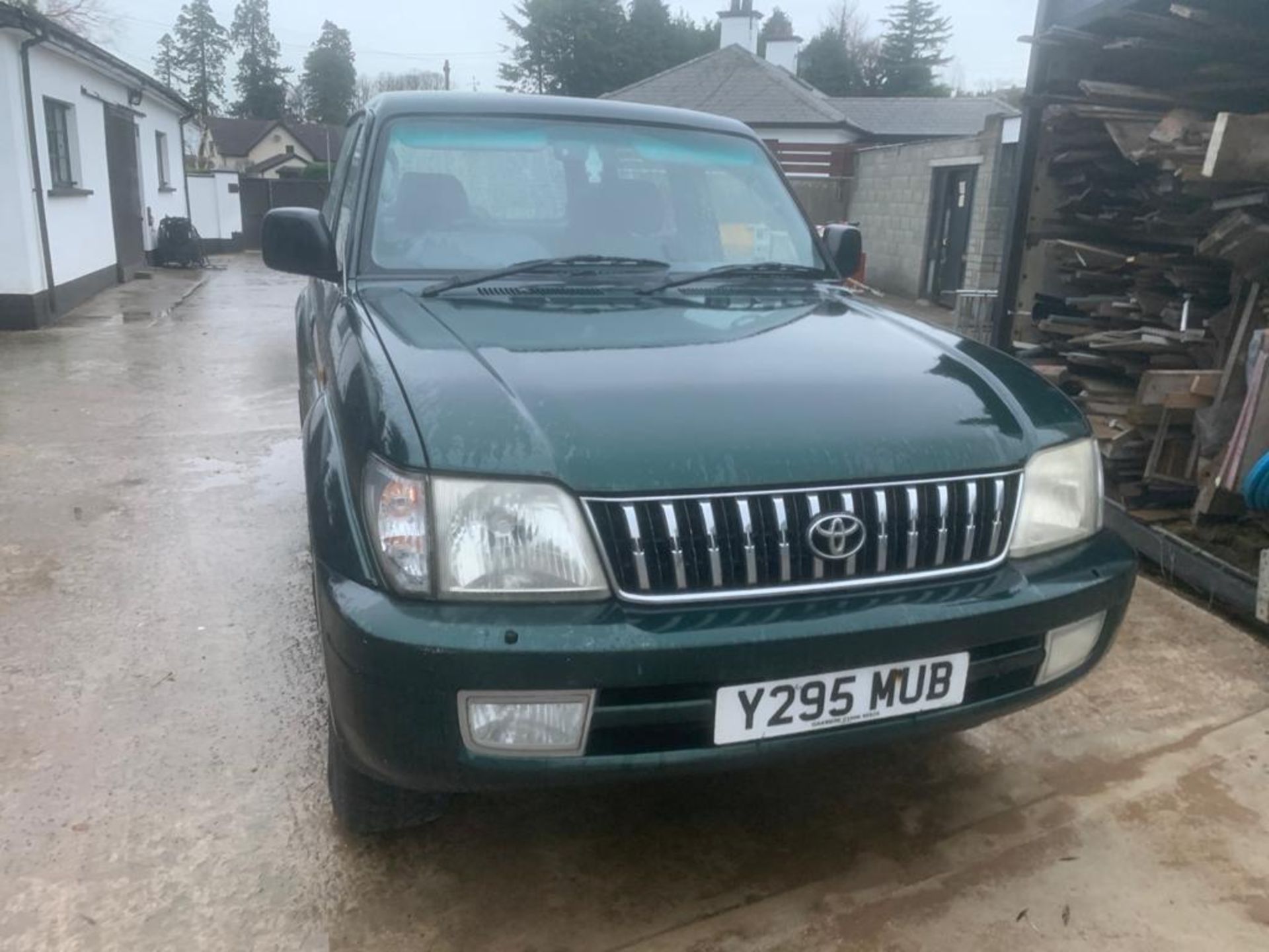 2001/Y REG TOYOTA LANDCRUISER COLARADO GX 3.0 DIESEL GREEN, SHOWING 4 FORMER KEEPERS *NO VAT* - Image 2 of 13