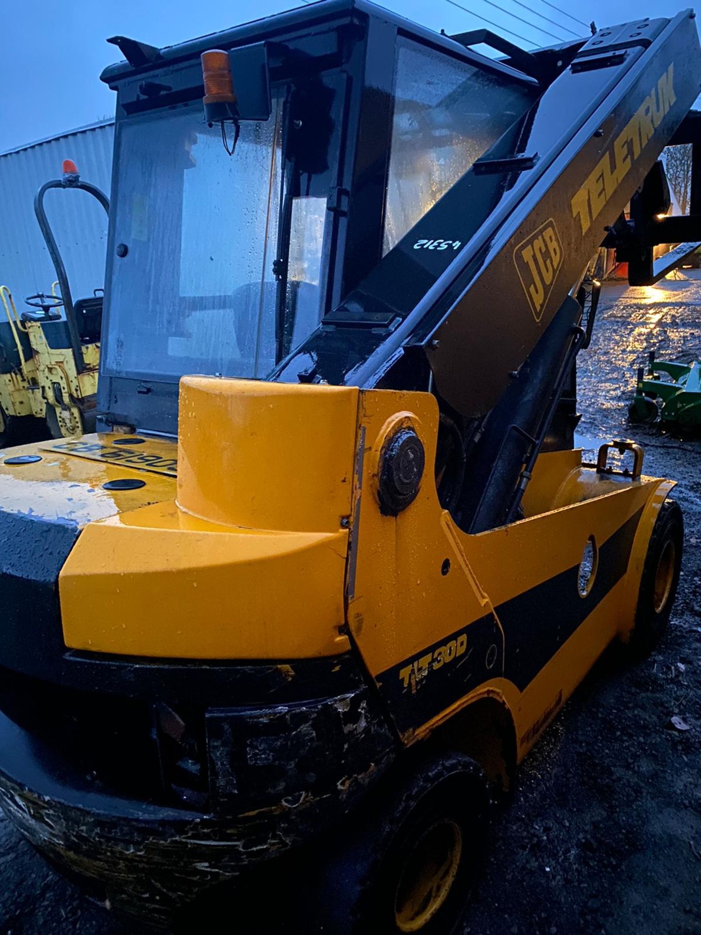 JCB TLT30D TELEHANDLER TELETRUK, STARTS FIRST TIME RUNS, DRIVES AND WORKS WELL *PLUS VAT* - Image 2 of 8