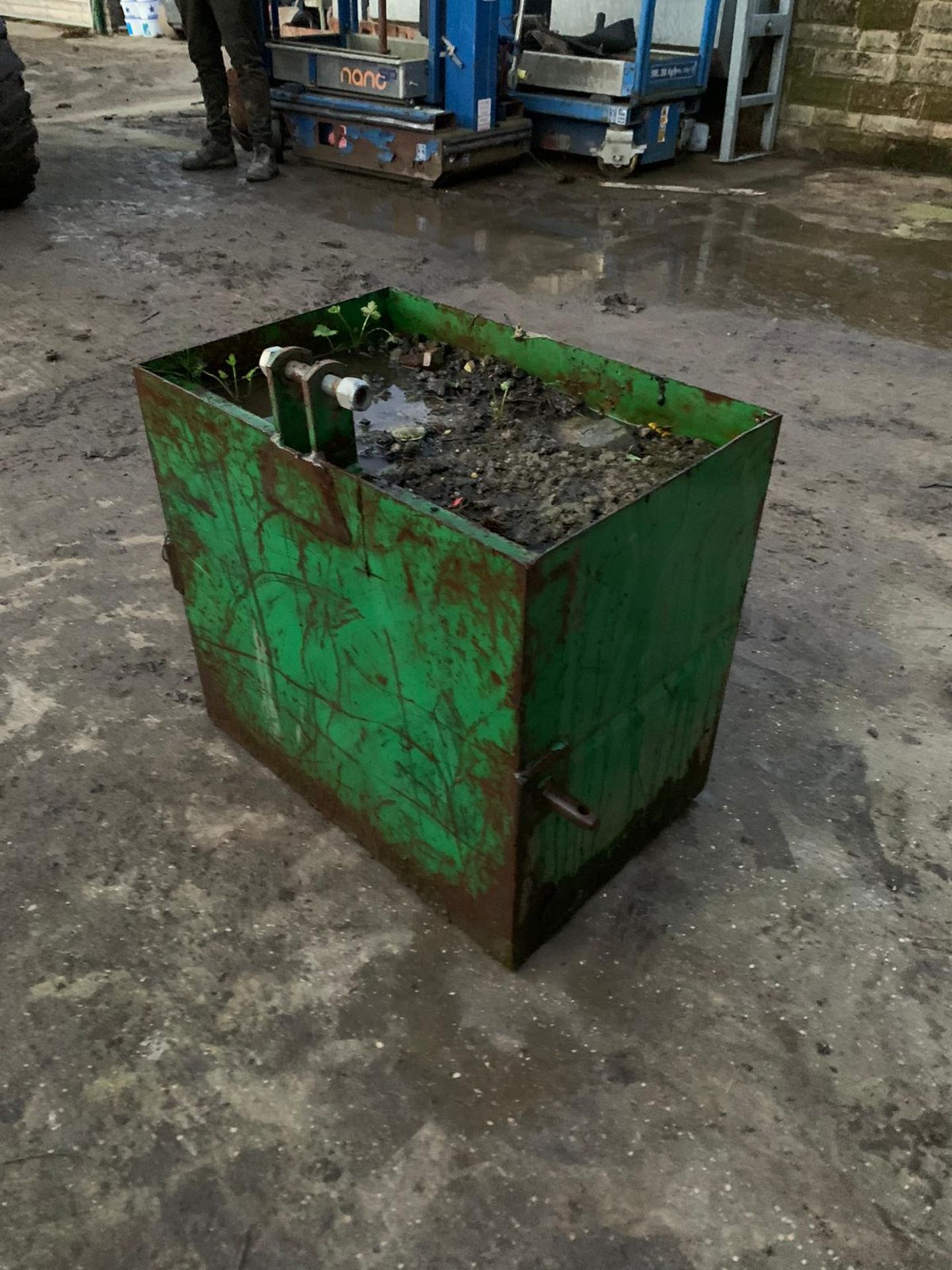 JOHN DEERE WEIGHT BLOCK, SUITABLE FOR 3 POINT LINKAGE *PLUS VAT* - Image 2 of 3