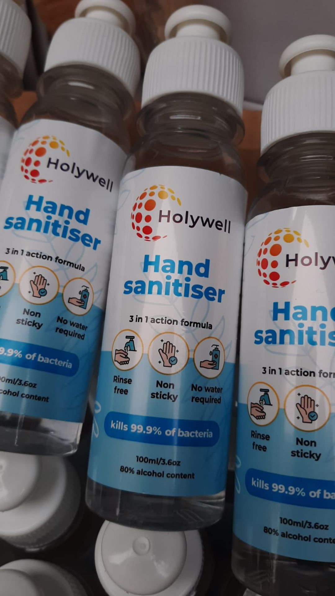 60 X HAND SANITISER HOSPITAL GRADE 100ML BOTTLES 80% ALCOHOL, 60 BOTTLES IN A BOX *NO VAT*