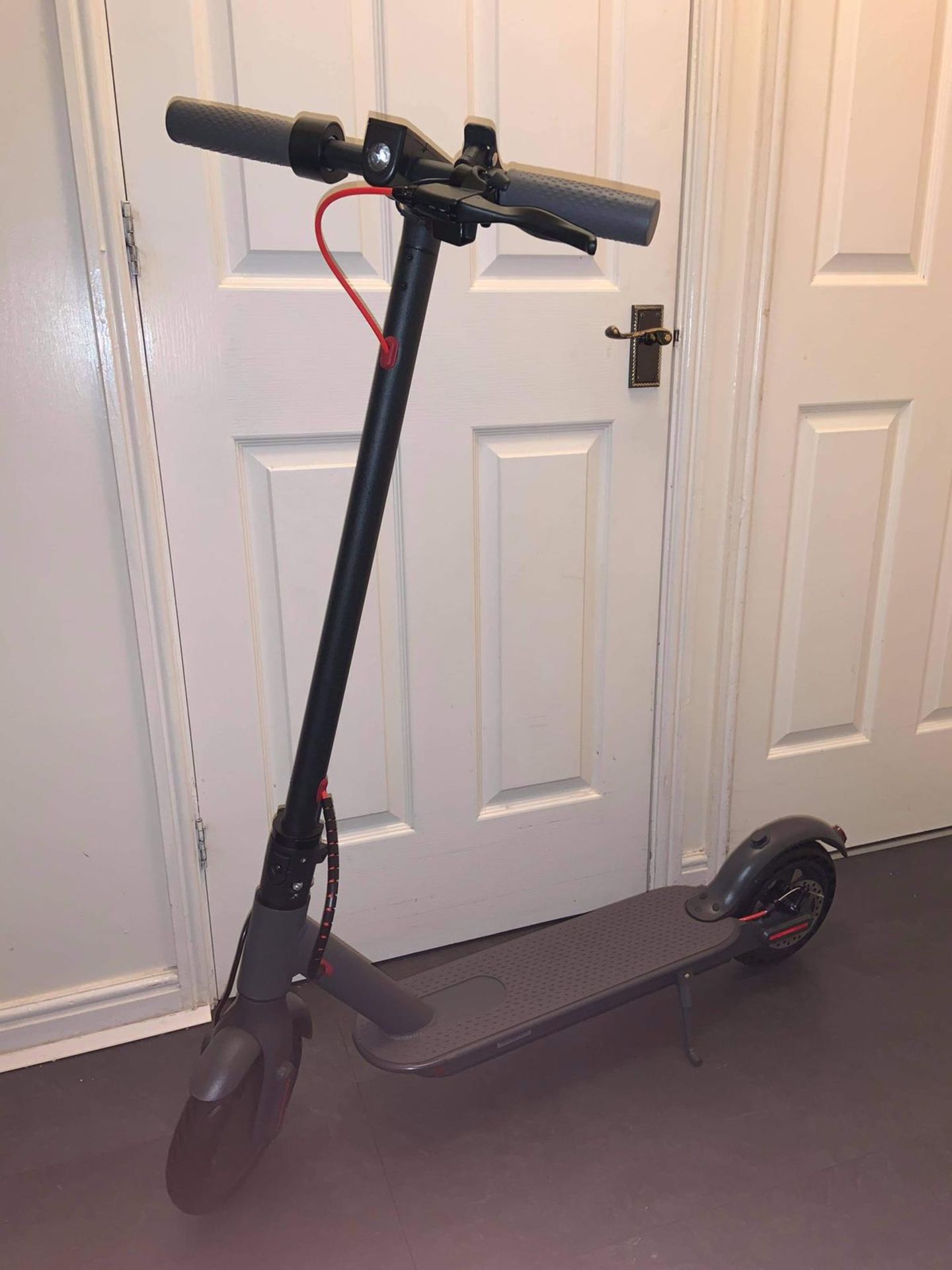 Brand new foldable electric scooter *NO VAT* - Image 10 of 16