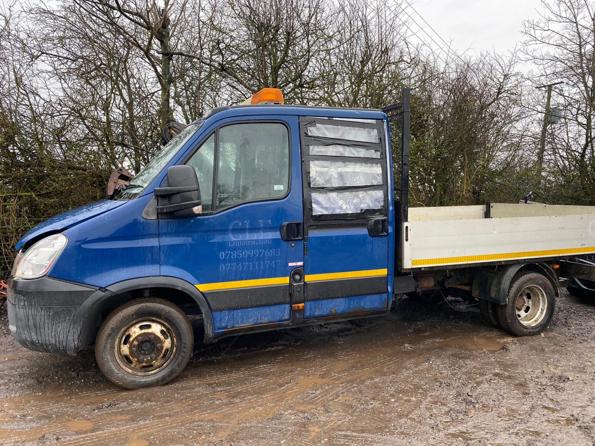 2010/60 REG IVECO DAILY 35C11 LWB 2.3 DIESEL BLUE TIPPER, SHOWING 1 FORMER KEEPER *PLUS VAT* - Image 4 of 6