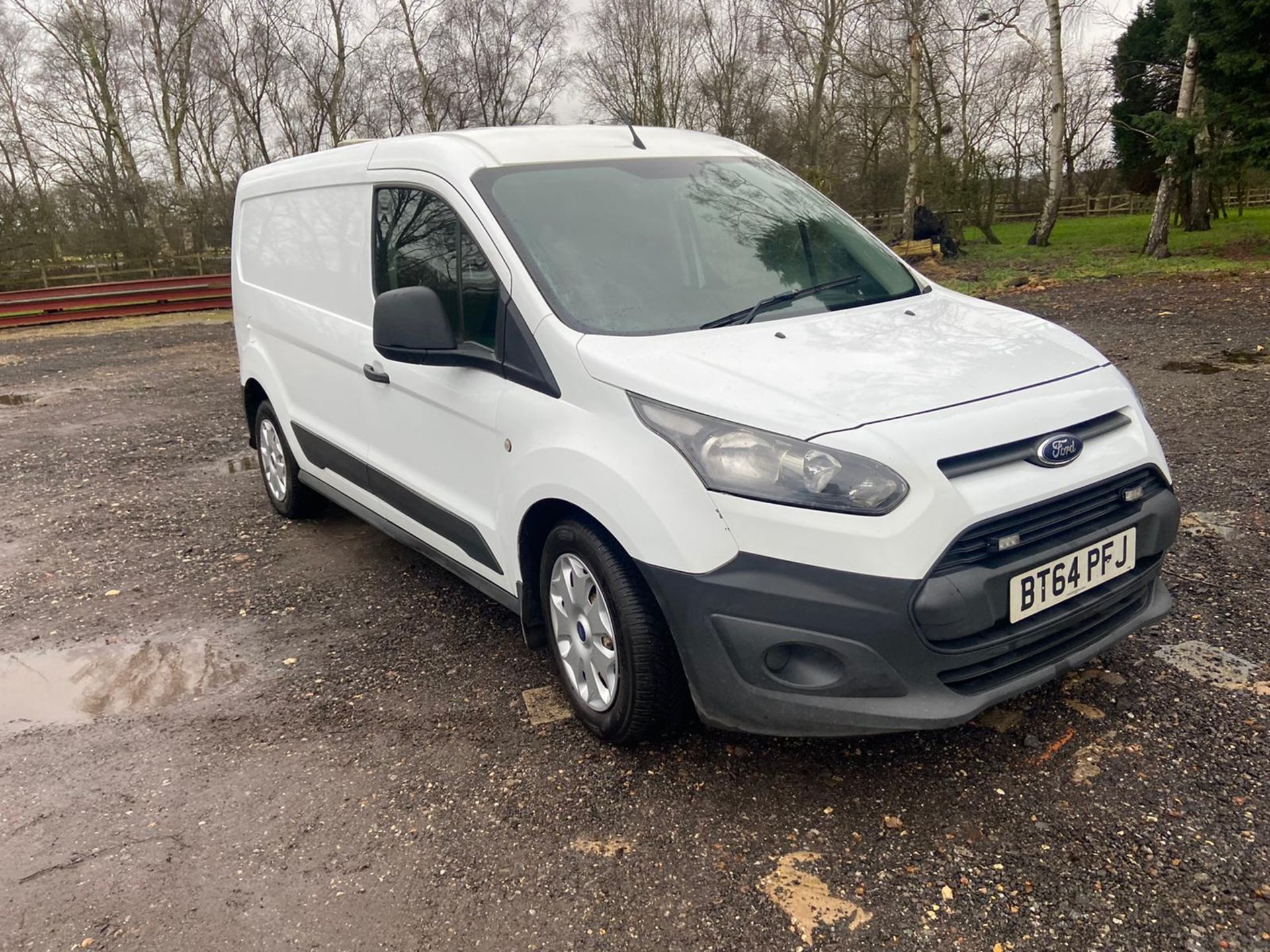 2015/64 REG FORD TRANSIT CONNECT 240 1.6 DIESEL WHITE PANEL VAN, SHOWING 0 FORMER KEEPERS *PLUS VAT*