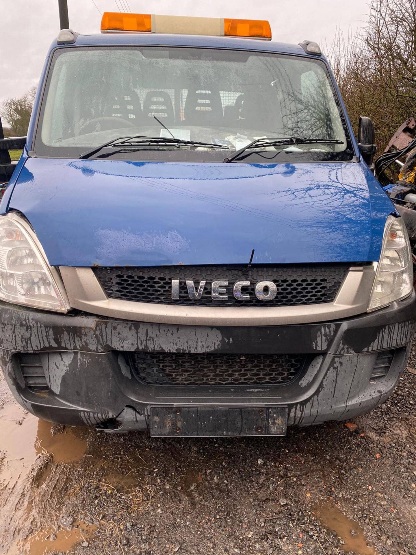 2010/60 REG IVECO DAILY 35C11 LWB 2.3 DIESEL BLUE TIPPER, SHOWING 1 FORMER KEEPER *PLUS VAT* - Image 2 of 6