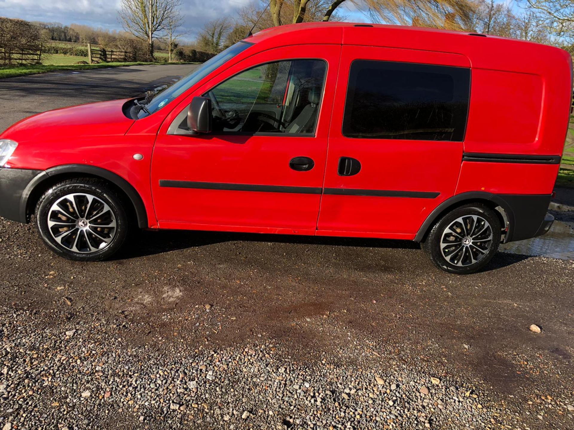 2008/08 REG VAUXHALL COMBO CDTI SWB 1.25 DIESEL RED VAN, SHOWING 0 FORMER KEEPERS *PLUS VAT* - Image 4 of 13