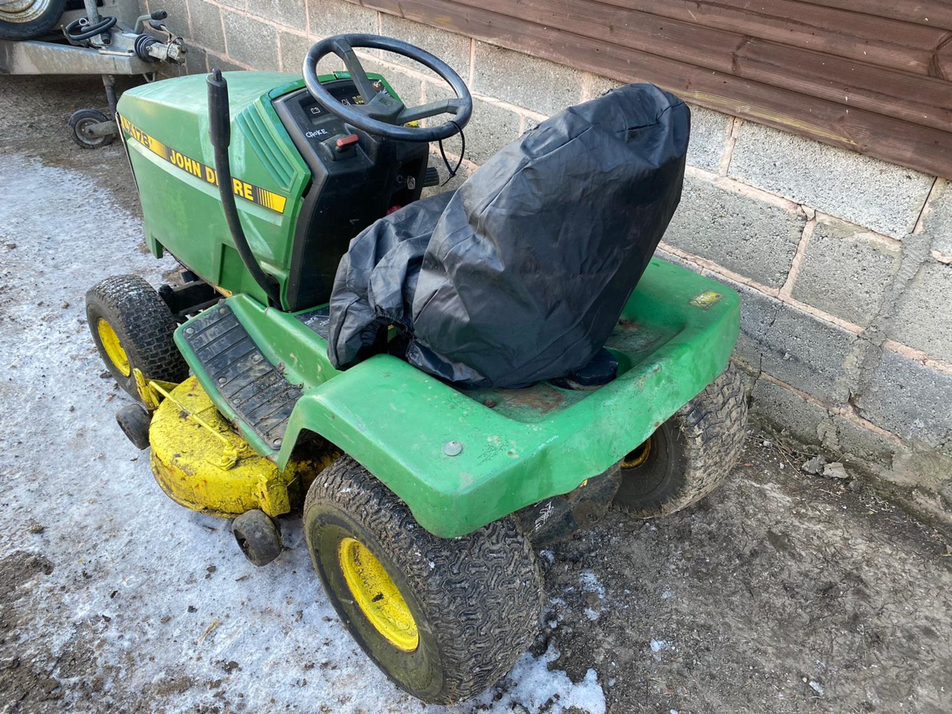 JOHN DEERE LX178 RIDE ON MOWER, STARTS RUNS, DRIVES AND CUTS *PLUS VAT* - Image 5 of 5