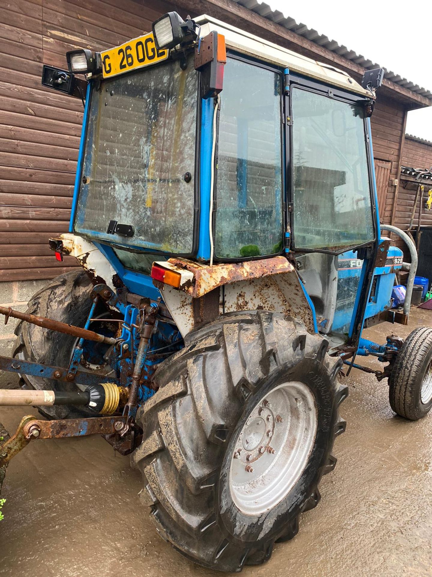 FORD 1920 4WD COMPACT TRACTOR, ROAD REGISTERED, STARTS FIRST TURN OF THE KEY *PLUS VAT* - Image 4 of 7