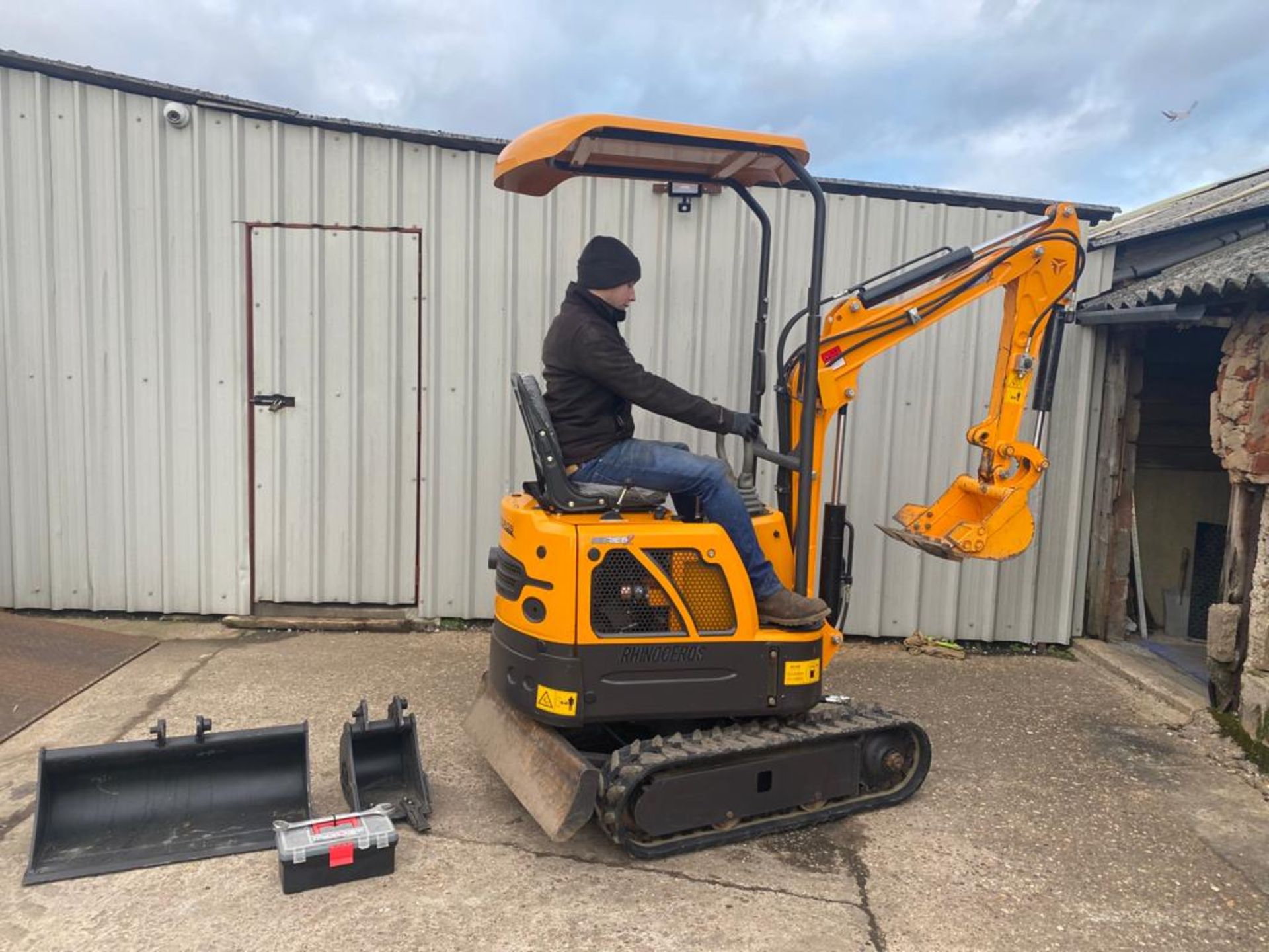 Rhinoceros XN08 Excavator only 66 hours date of manufacture April 2020, c/w 3 buckets and tool kit - Image 3 of 8