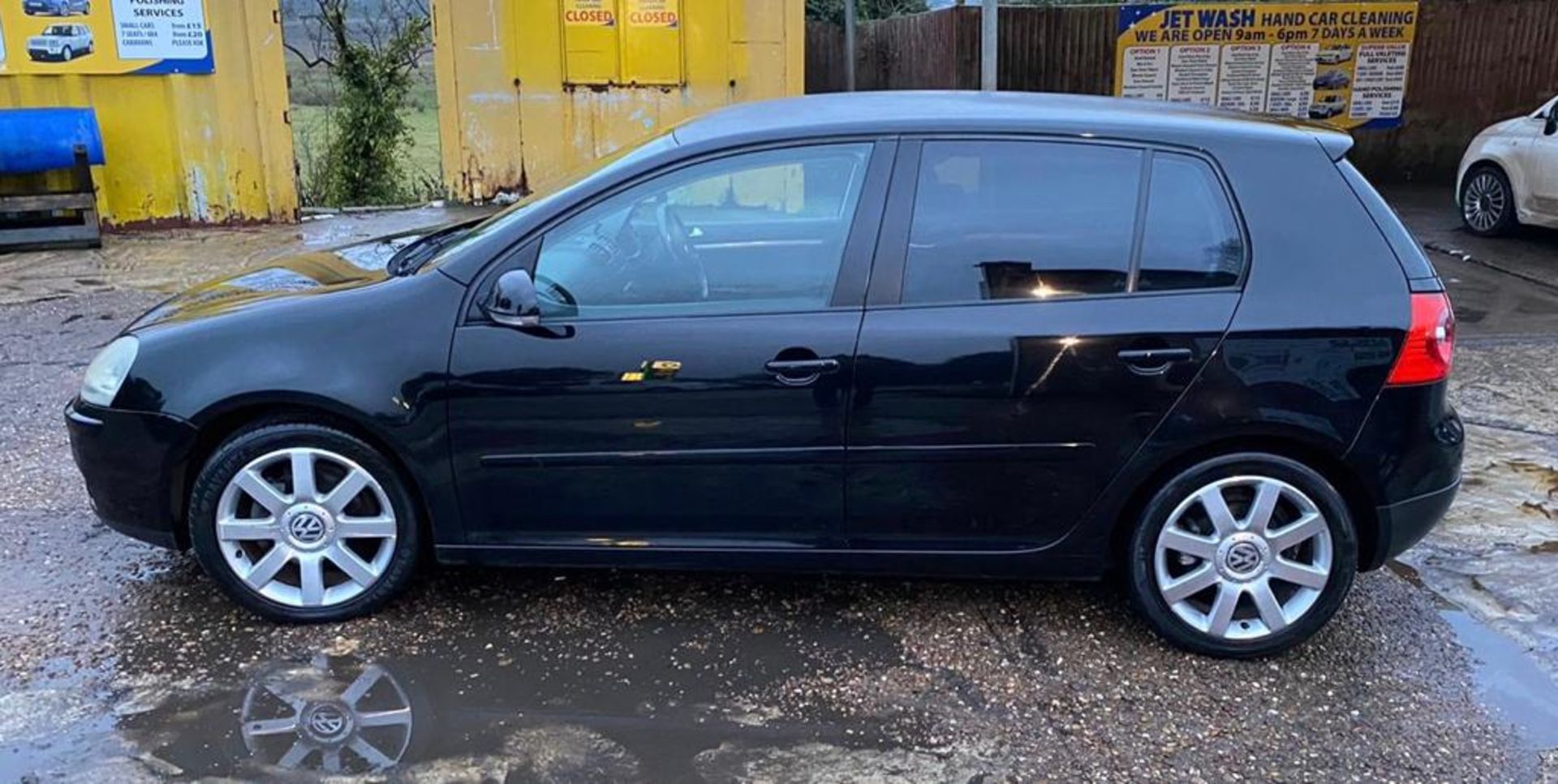 2004/04 REG VOLKSWAGEN GOLF GT TDI 2.0 DIESEL BLACK 5DR HATCHBACK, SHOWING 1 FORMER KEEPER *NO VAT* - Image 5 of 14