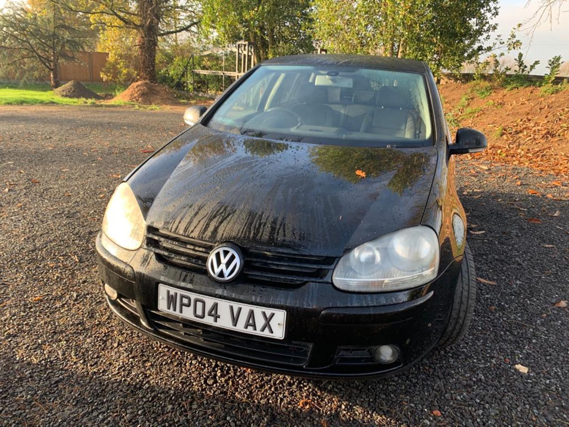 2004/04 REG VOLKSWAGEN GOLF GT TDI 2.0 DIESEL BLACK 5DR HATCHBACK, SHOWING 1 FORMER KEEPER *NO VAT* - Image 2 of 14