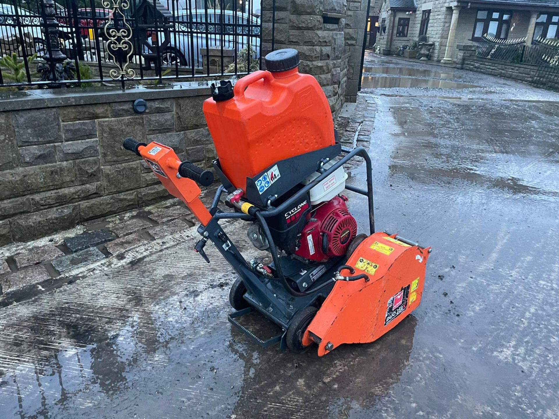 2020 Belle 350X Duo Floor Saw Runs And Works Honda GX390 Engine Done Little Work *NO VAT* - Image 7 of 9