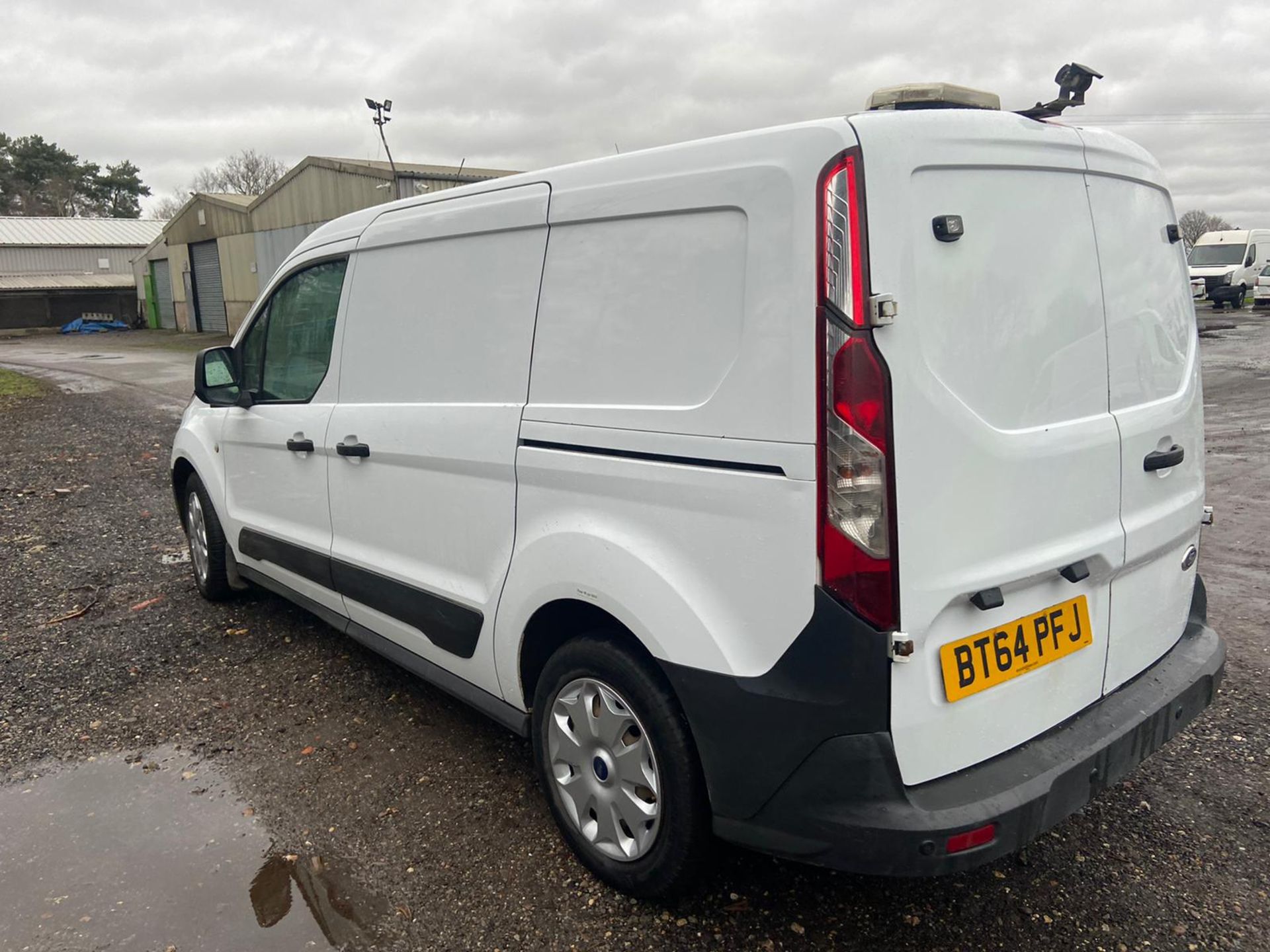 2015/64 REG FORD TRANSIT CONNECT 240 1.6 DIESEL WHITE PANEL VAN, SHOWING 0 FORMER KEEPERS *PLUS VAT* - Image 5 of 10