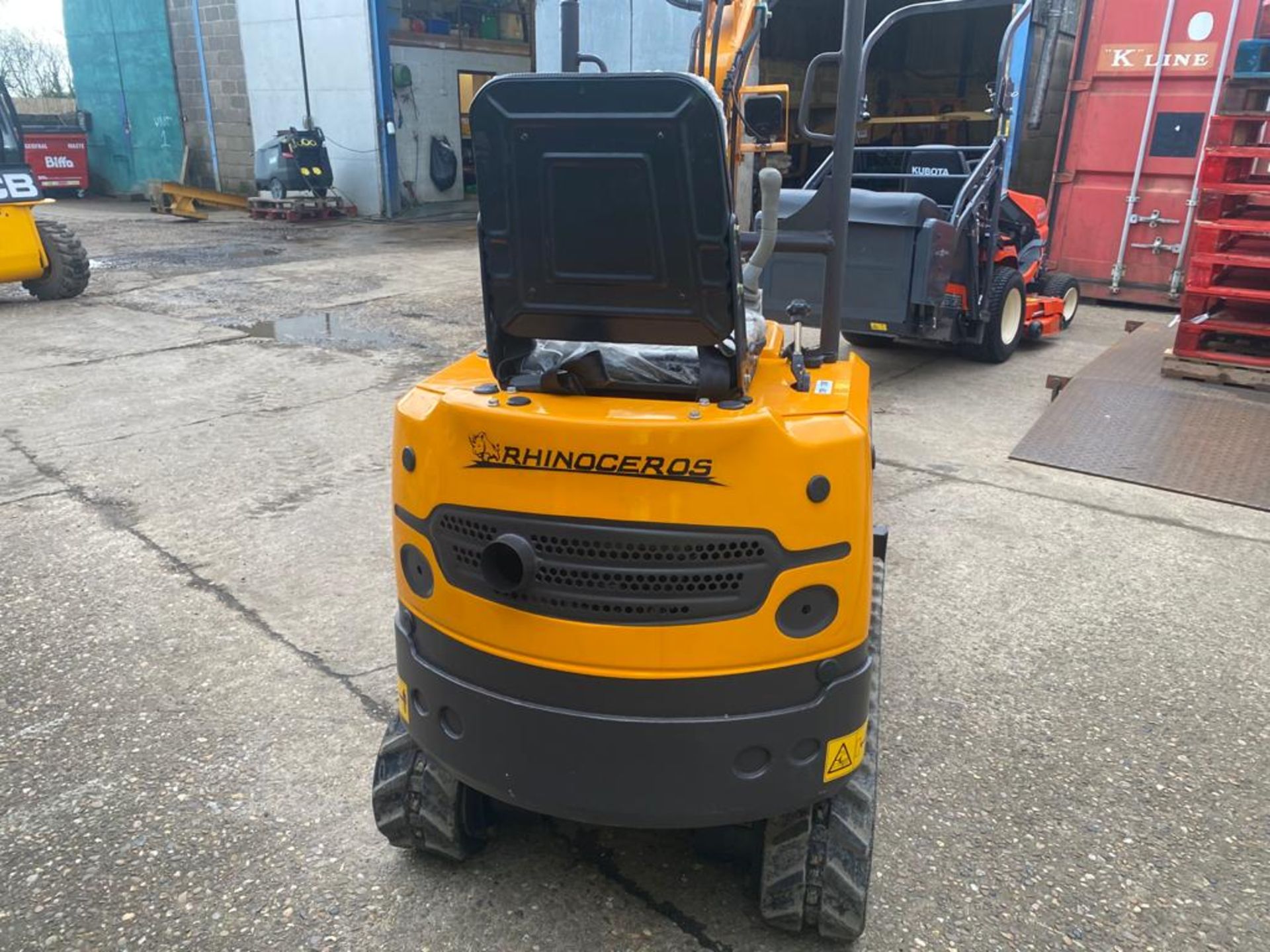 Rhinoceros XN08 Excavator only 66 hours date of manufacture April 2020, c/w 3 buckets and tool kit - Image 4 of 8