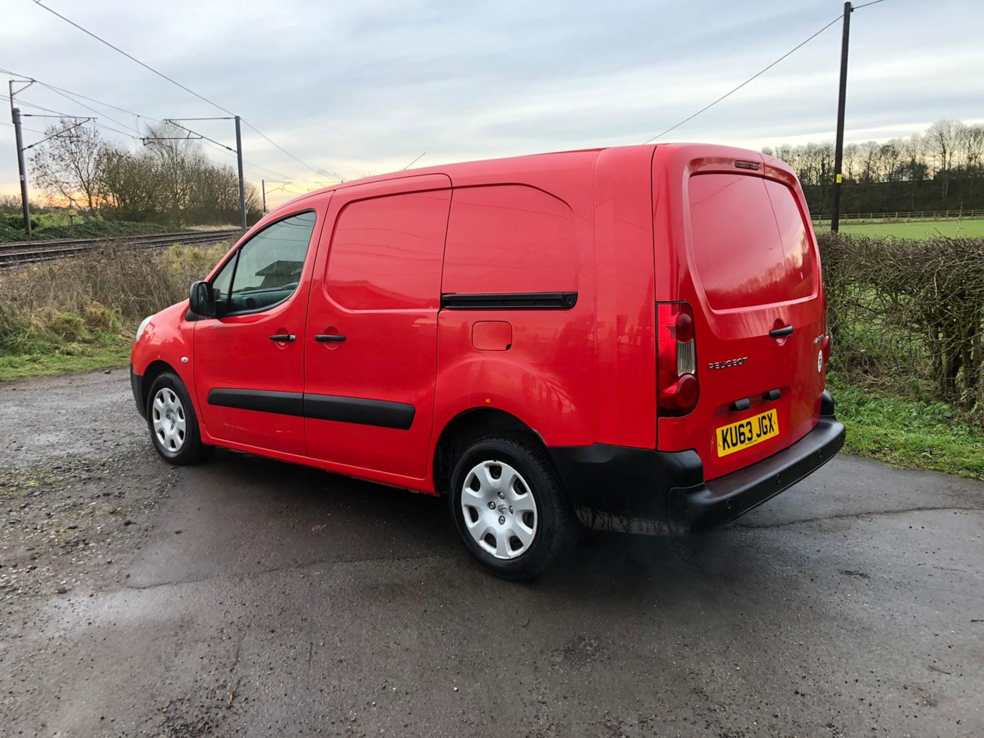 2014/63 REG PEUGEOT PARTNER 750 S L2 HDI 1.6 DIESEL PANEL VAN, SHOWING 0 FORMER KEEPERS *PLUS VAT* - Image 4 of 11