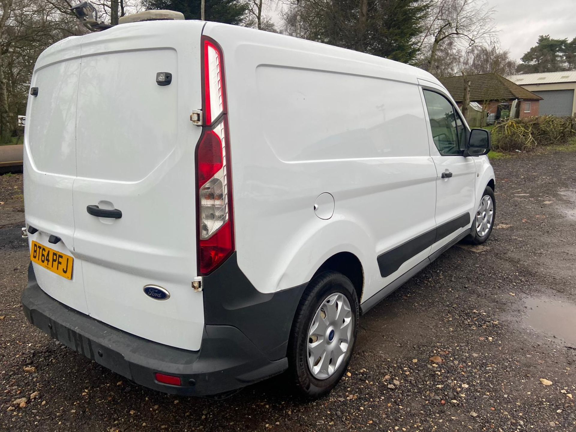 2015/64 REG FORD TRANSIT CONNECT 240 1.6 DIESEL WHITE PANEL VAN, SHOWING 0 FORMER KEEPERS *PLUS VAT* - Image 7 of 10