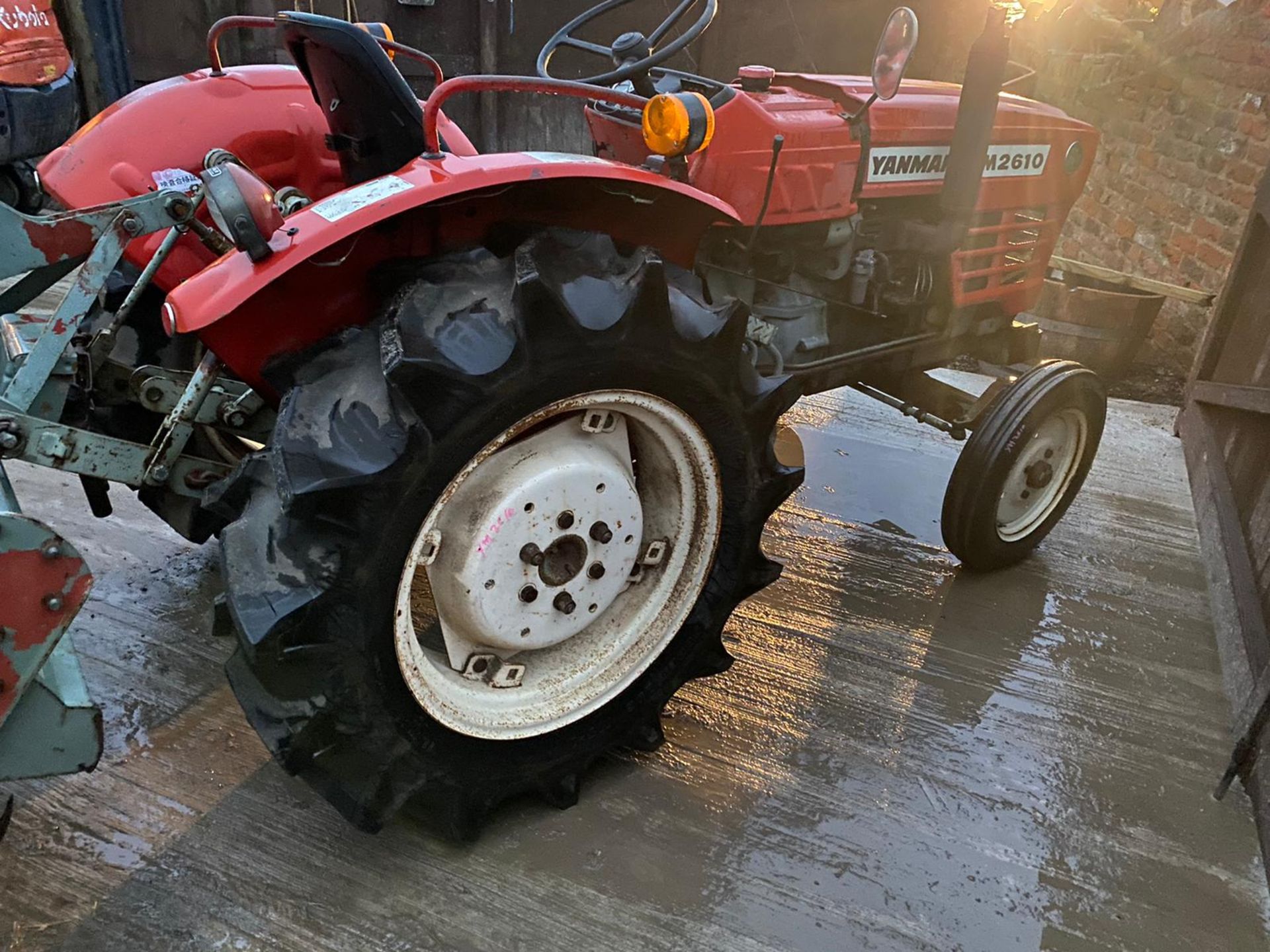 YANMAR YM2610 COMPACT TRACTOR & ROTAVATOR, STARTS FIRST TIME, RUNS, DRIVES WORKS WELL *PLUS VAT* - Image 3 of 4