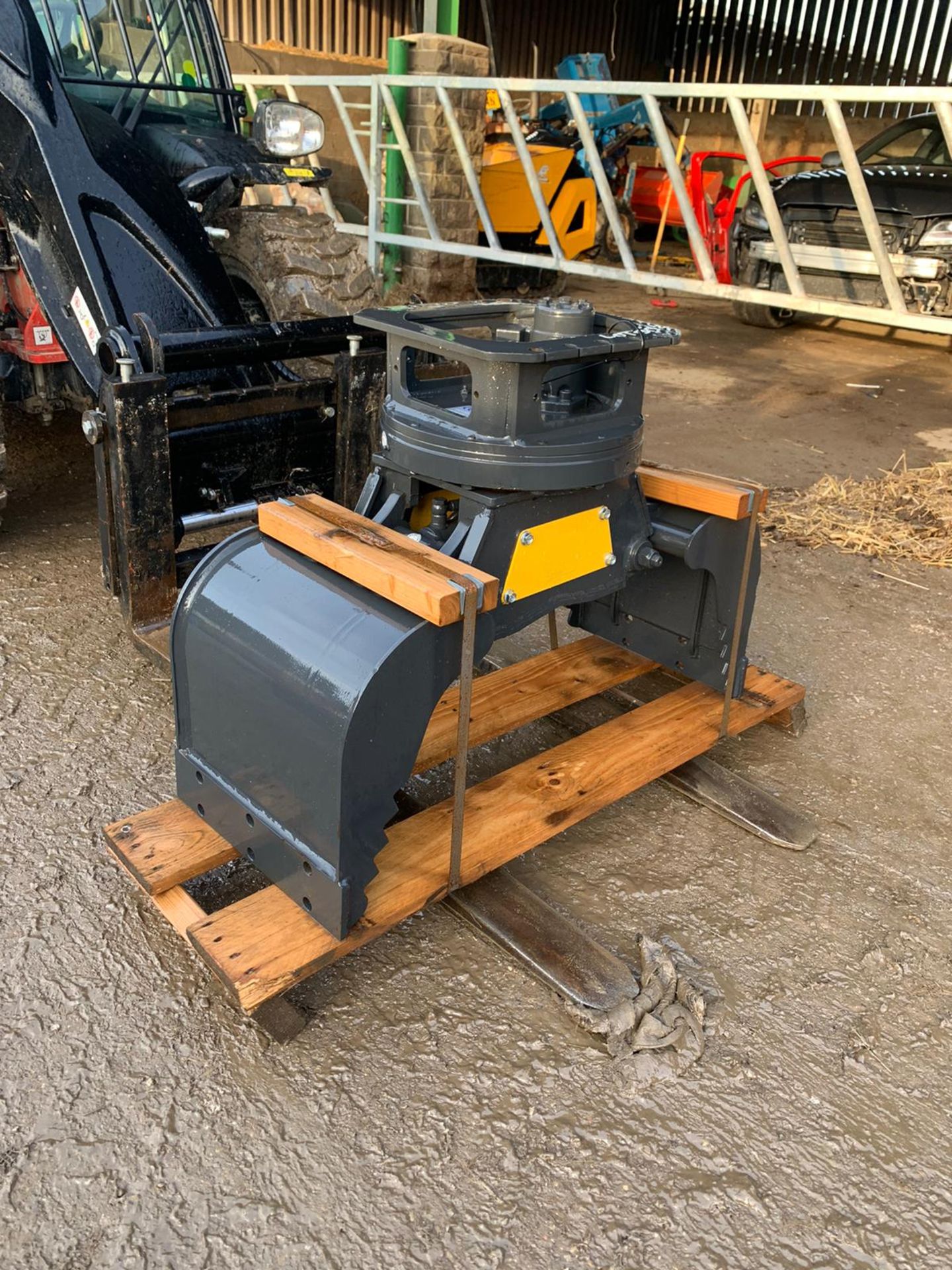 BRAND NEW AND UNUSED MUSTANG ROTATING GRAPPLE GRP150CH, SUITABLE FOR EXCAVATOR *PLUS VAT*