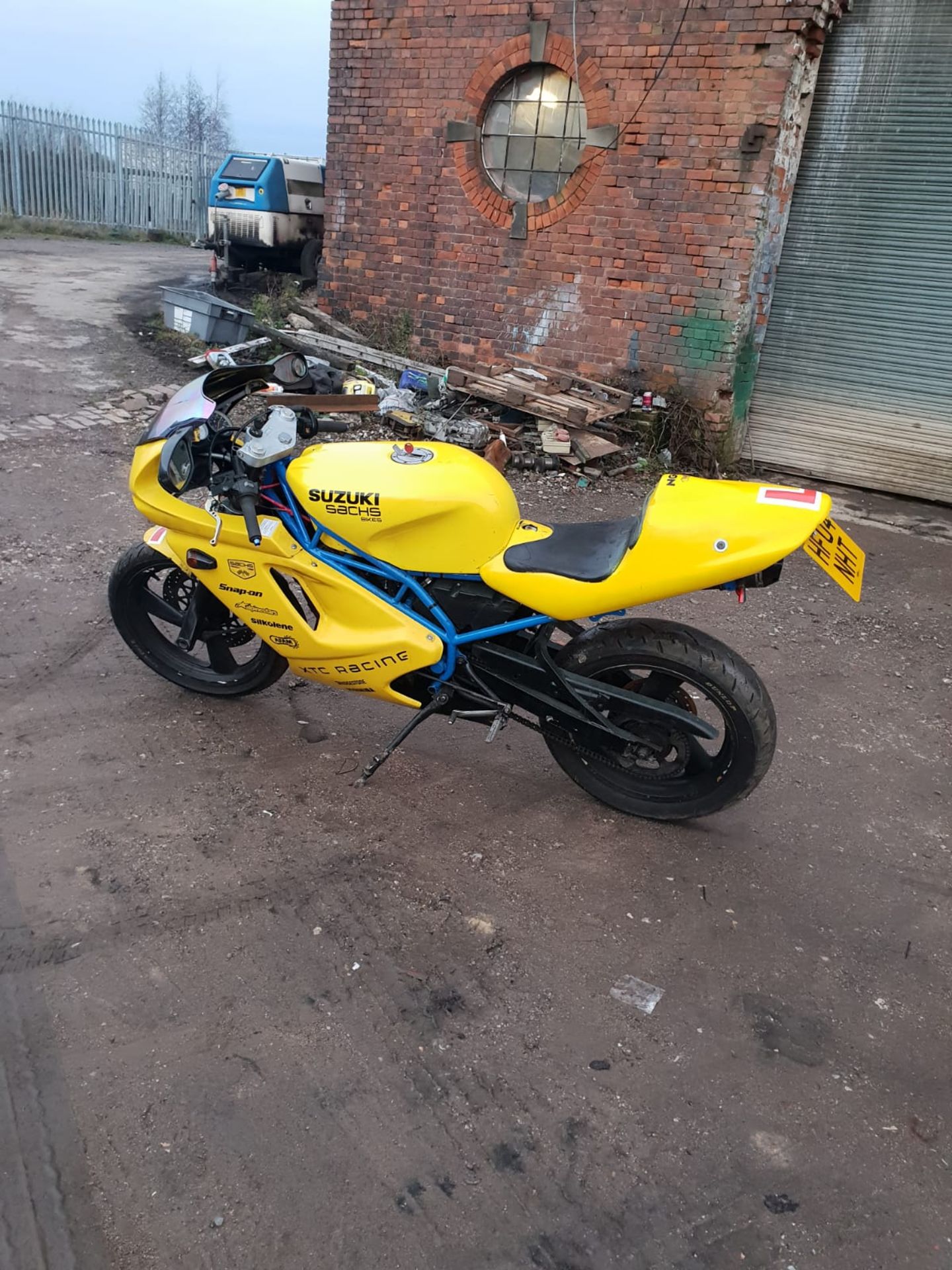 2004 SUZUKI SACHS XTC 125CC MOTORBIKE 4 STROKE, NEEDS A NEW BATTERY TO RUN *NO VAT* - Image 6 of 6