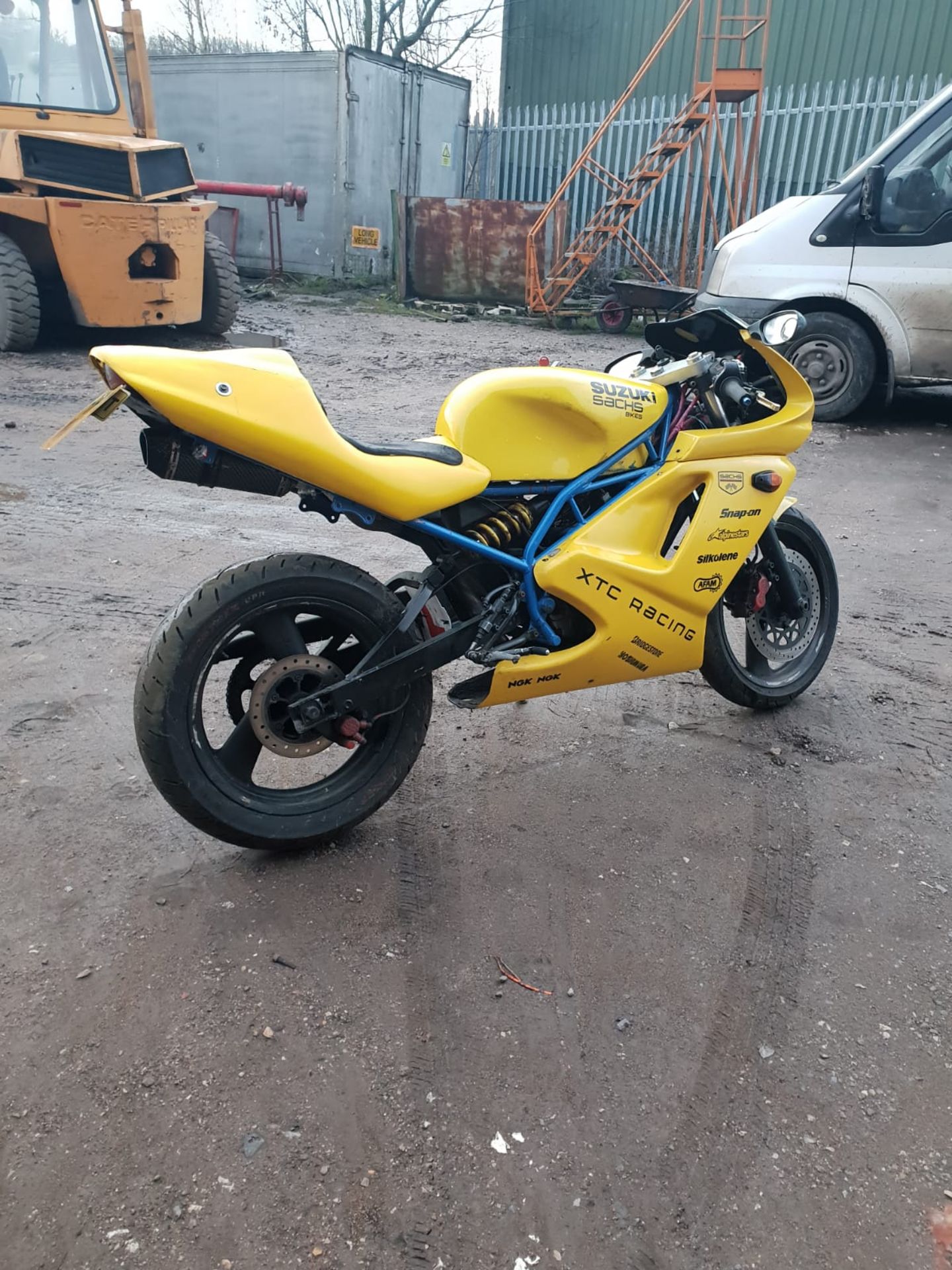 2004 SUZUKI SACHS XTC 125CC MOTORBIKE 4 STROKE, NEEDS A NEW BATTERY TO RUN *NO VAT* - Image 3 of 6