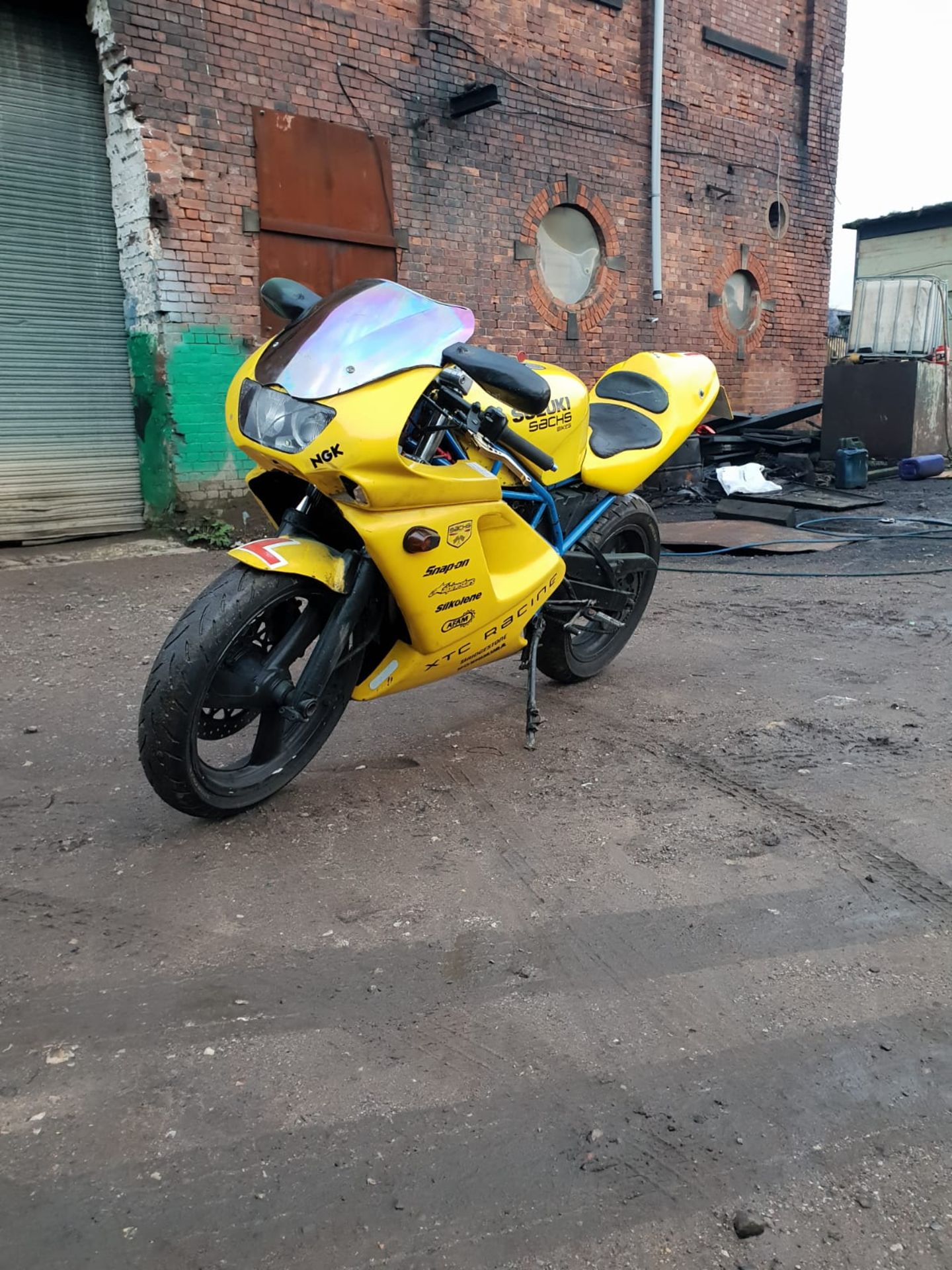 2004 SUZUKI SACHS XTC 125CC MOTORBIKE 4 STROKE, NEEDS A NEW BATTERY TO RUN *NO VAT* - Image 5 of 6