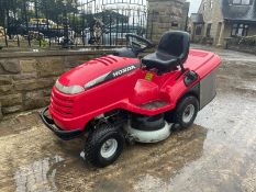 HONDA 2417 V TWIN RIDE ON MOWER, RUNS, DRIVES AND CUTS, ELECTRIC COLLECTOR, CLEAN MACHINE *NO VAT*