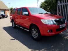 2013/62 REG TOYOTA HILUX INVINCIBLE D-4D 4X4 RED 3.0 AUTO, SHOWING 0 FORMER KEEPERS *PLUS VAT*