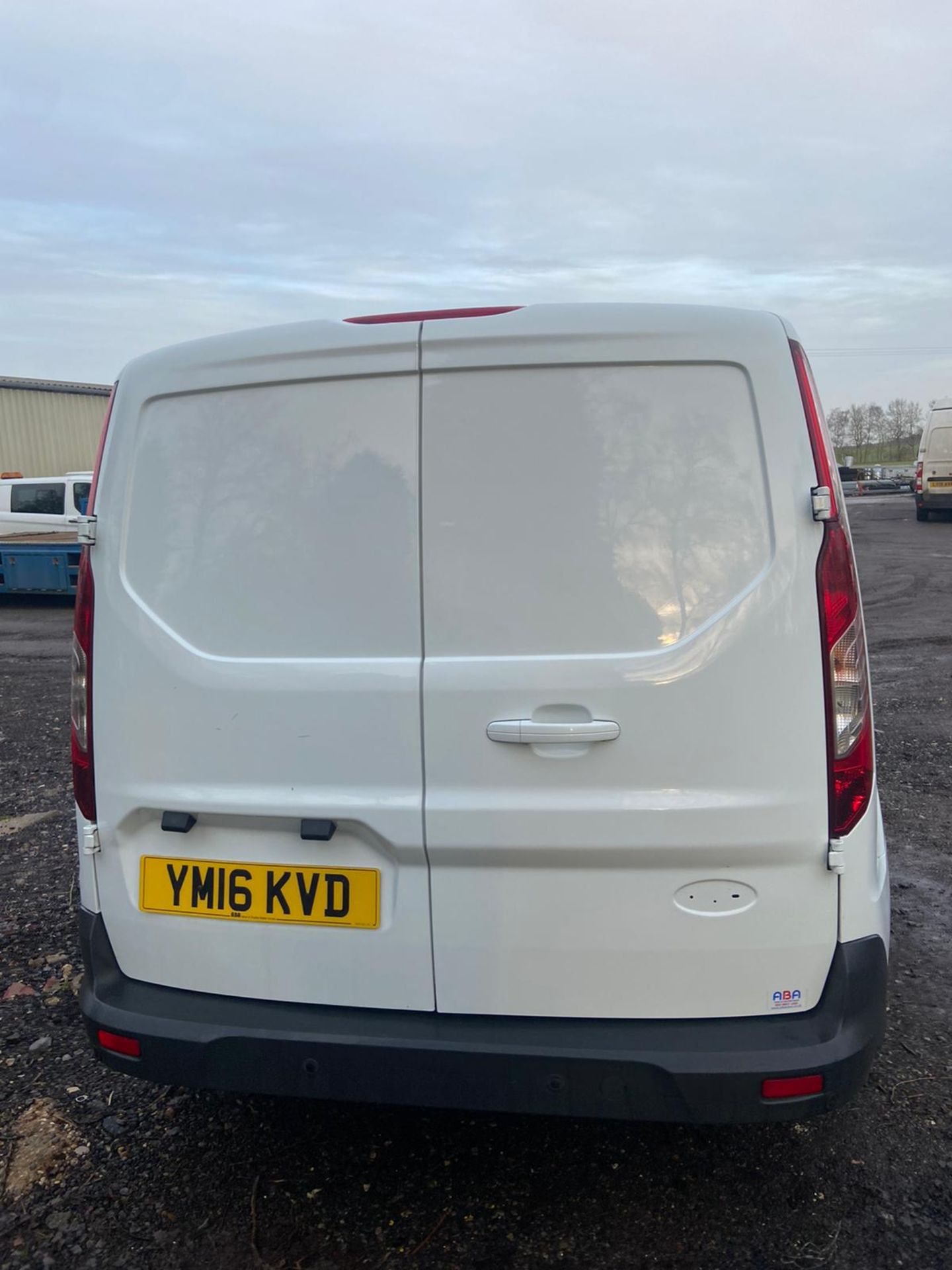 2016/16 REG FORD TRANSIT CONNECT 240 LIMITED 1.5 DIESEL LWB PANEL VAN, SHOWING 2 FORMER KEEPERS - Image 6 of 12