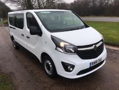 2016/66 REG VAUXHALL VIVARO COMBI CDTI 9 SEATER MPV / MINIBUS / CREW VAN, SHOWING 1 FORMER KEEPER