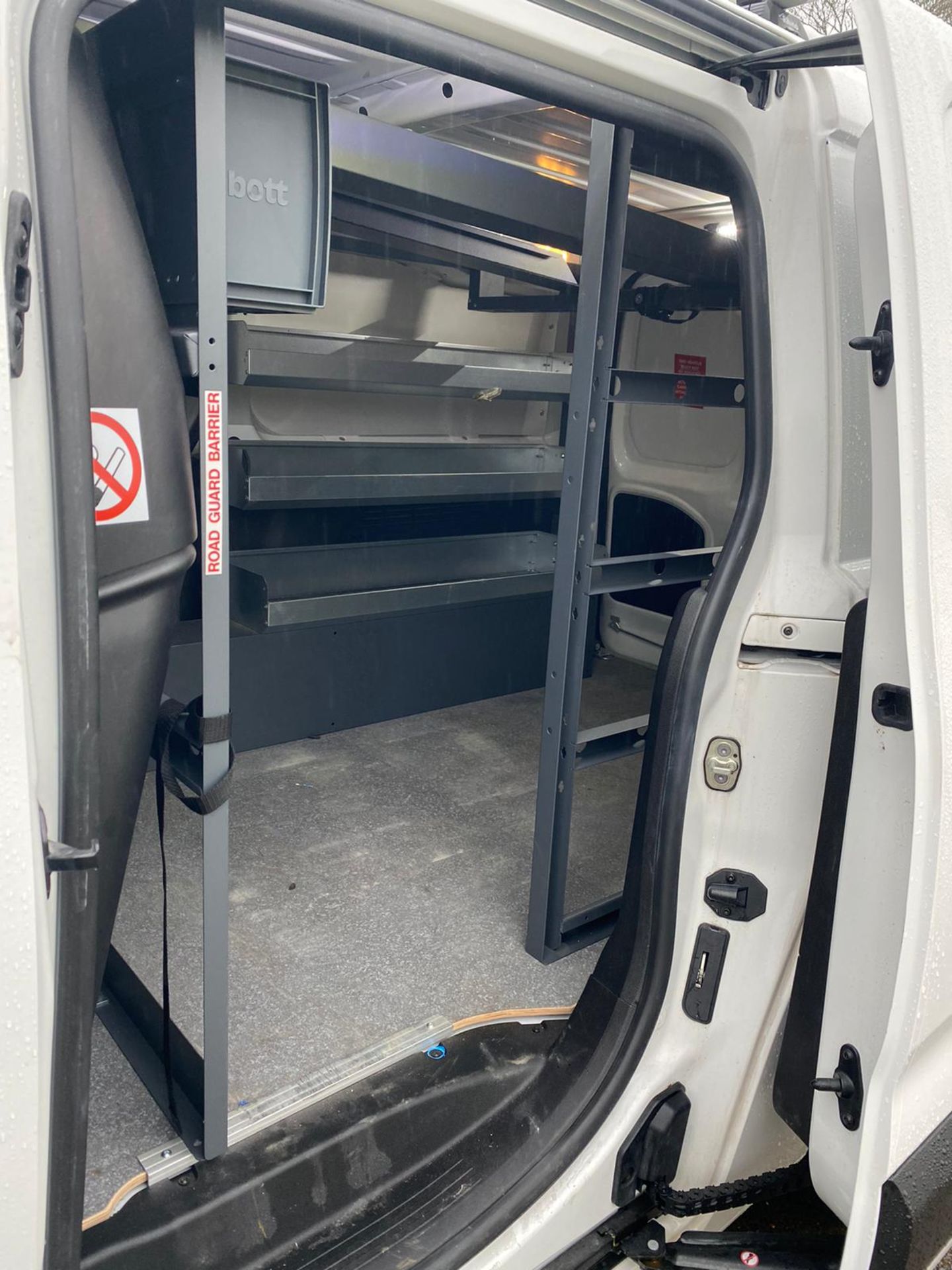 2019/19 REG VAUXHALL COMBO 2300 EDITION LWB 1.6 DIESEL PANEL VAN, SHOWING 0 FORMER KEEPERS *PLUS VAT - Image 10 of 14