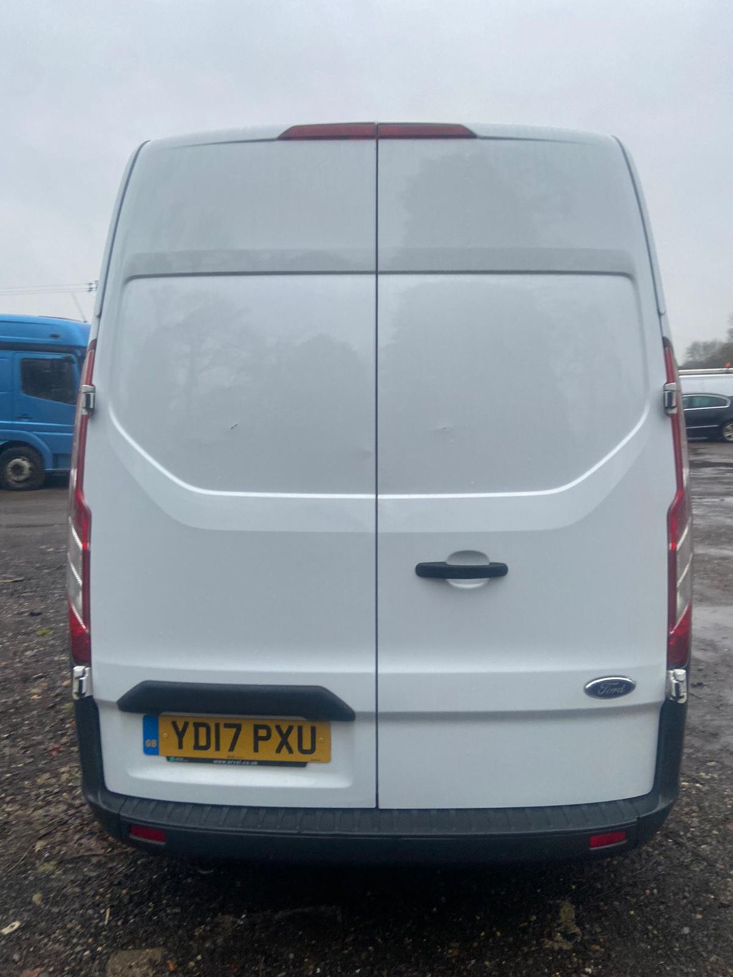 2017/17 REG FORD TRANSIT CUSTOM 310 2.0 DIESEL WHITE PANEL VAN, SHOWING 0 FORMER KEEPERS *PLUS VAT* - Image 6 of 13