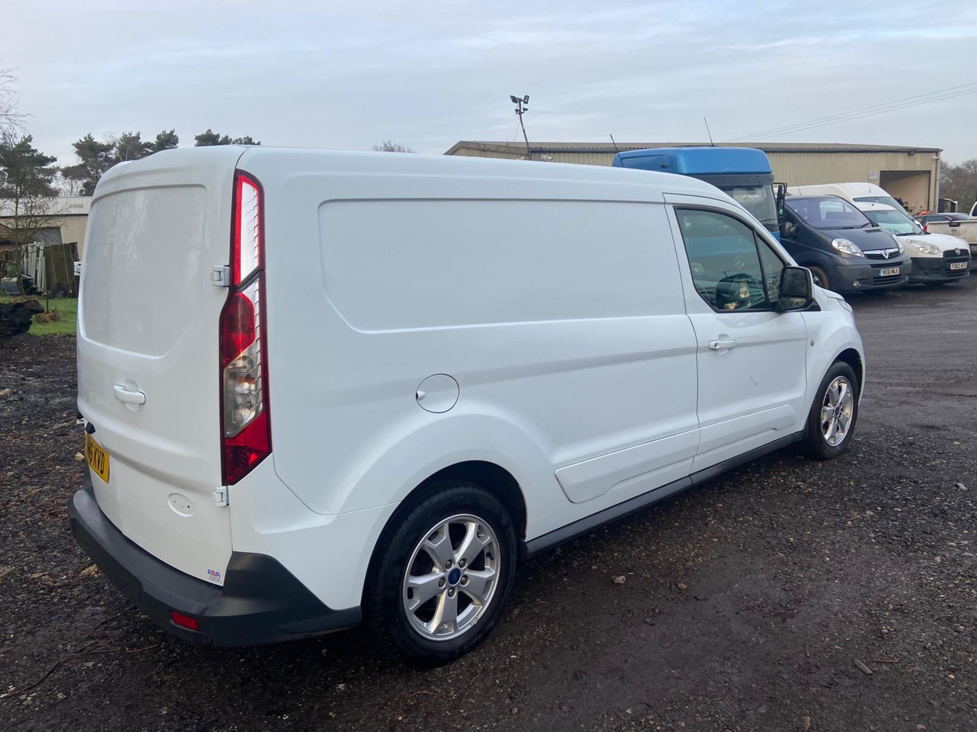 2016/16 REG FORD TRANSIT CONNECT 240 LIMITED 1.5 DIESEL LWB PANEL VAN, SHOWING 2 FORMER KEEPERS - Image 7 of 12