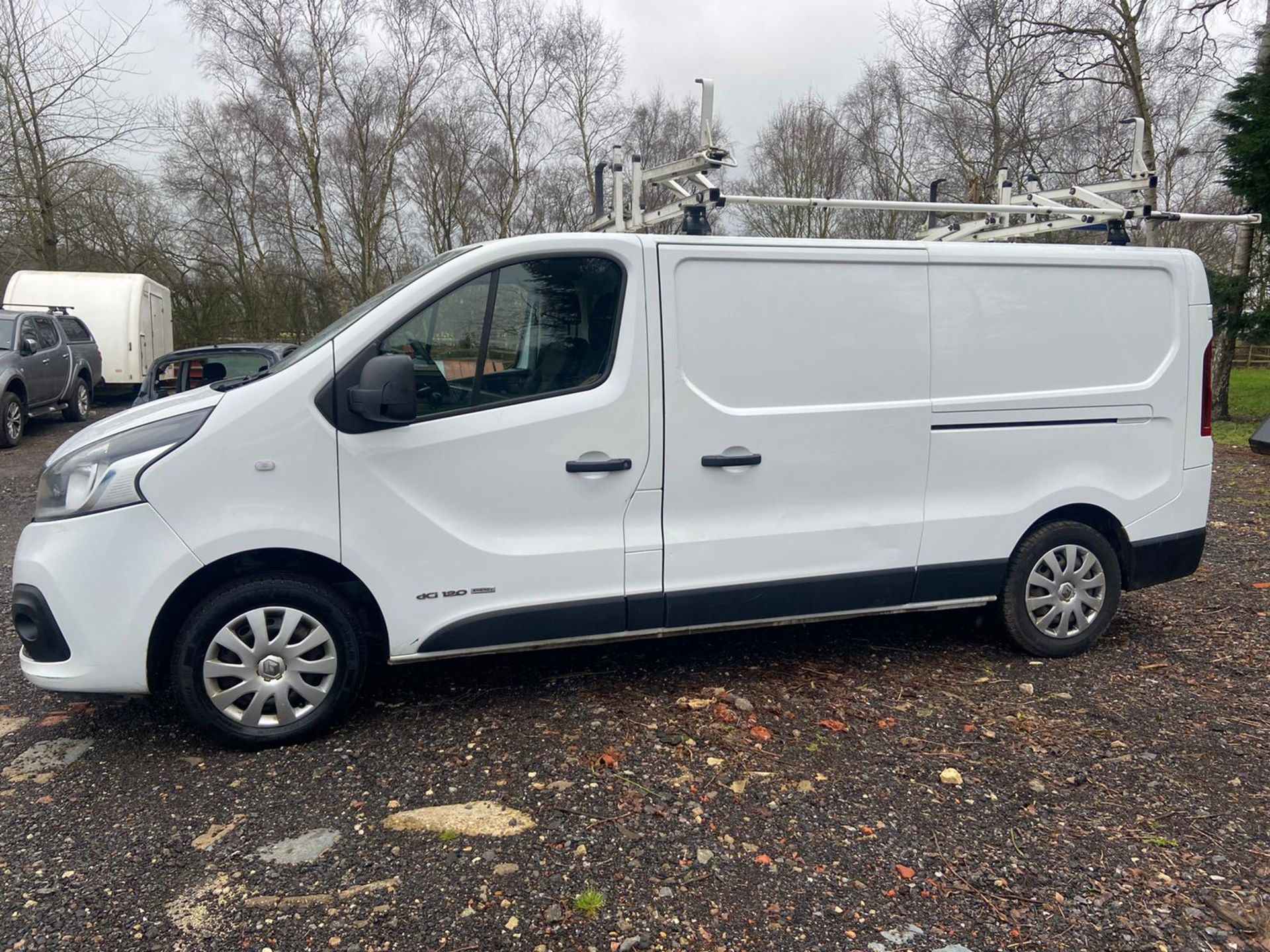 2016/16 REG RENAULT TRAFIC LL29 BUSINESS+ NRG DCI 1.6 DIESEL PANEL VAN, SHOWING 0 FORMER KEEPERS - Image 7 of 11