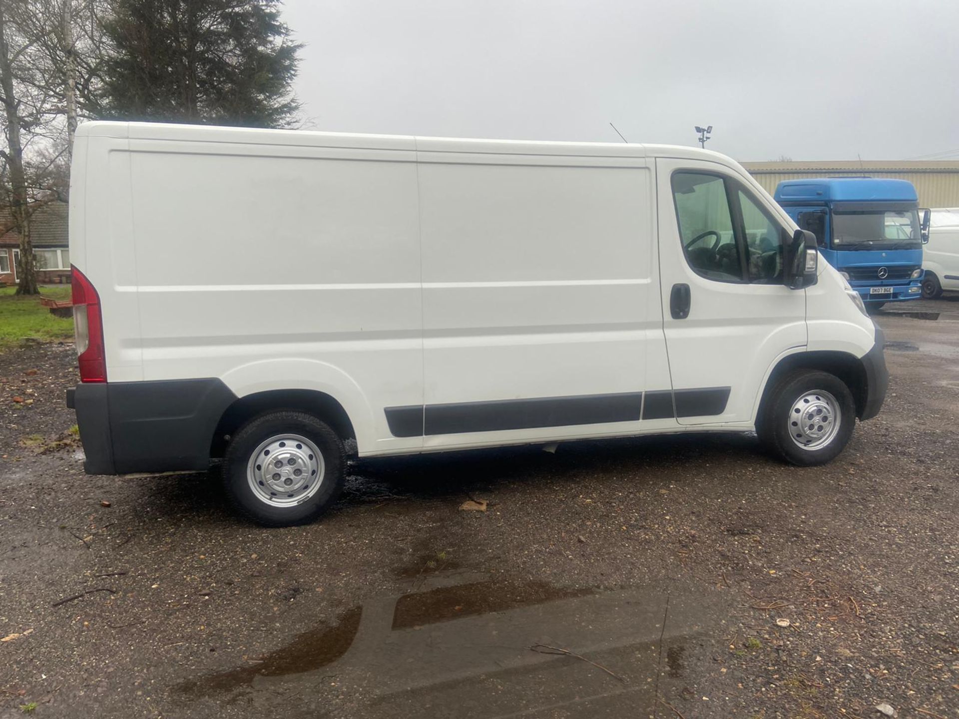 2014/64 REG CITROEN RELAY 35 L2H1 HDI 2.2 DIESEL WHITE PANEL VAN, SHOWING 0 FORMER KEEPERS *PLUS VAT - Image 8 of 12