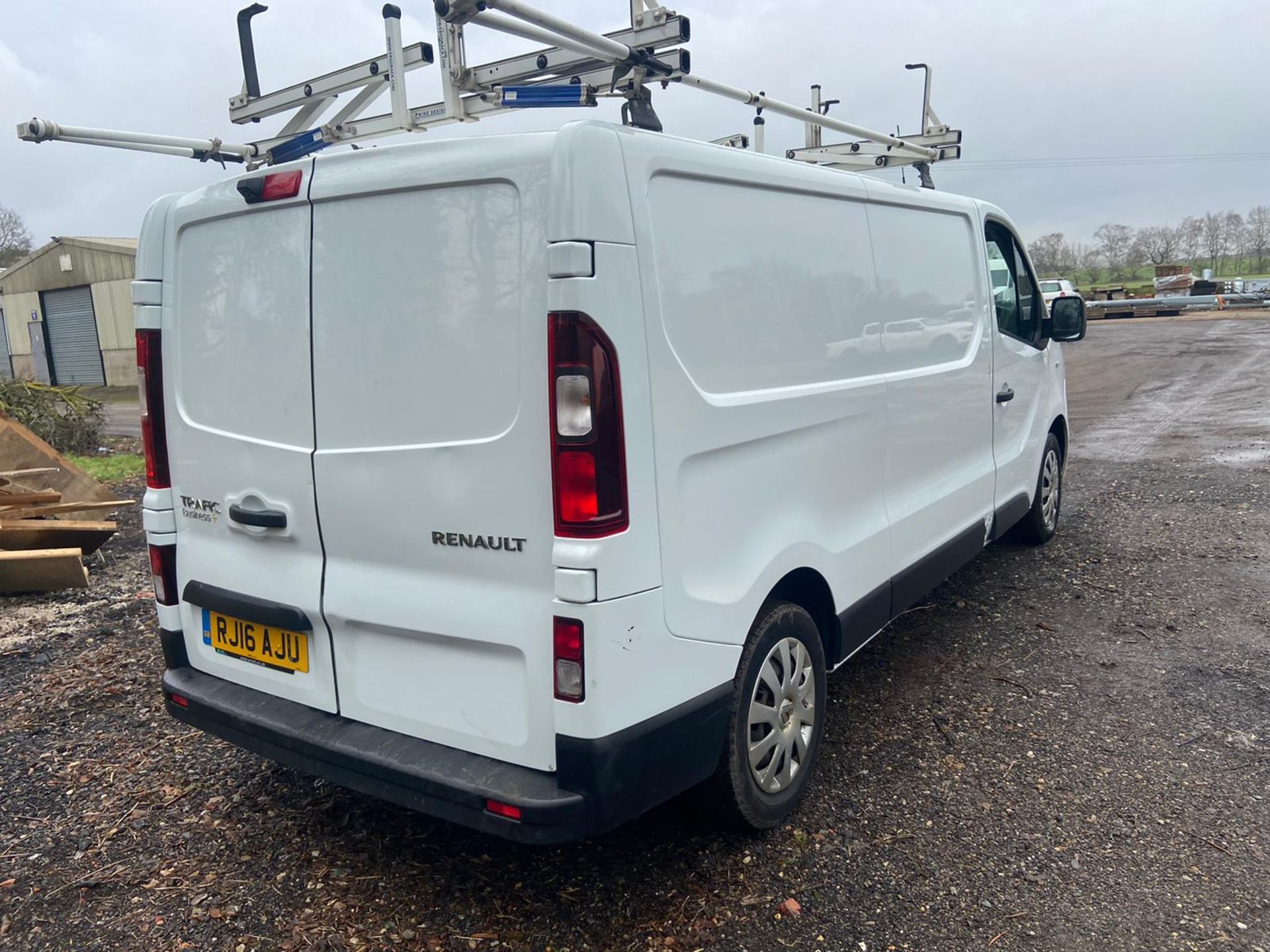 2016/16 REG RENAULT TRAFIC LL29 BUSINESS+ NRG DCI 1.6 DIESEL PANEL VAN, SHOWING 0 FORMER KEEPERS - Image 6 of 11