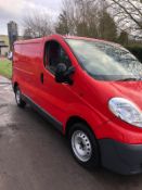 2010/10 REG VAUXHALL VIVARO 2700 CDTI SWB 2.0 DIESEL RED PANEL VAN, SHOWING 0 FORMER KEEPERS *NO VAT